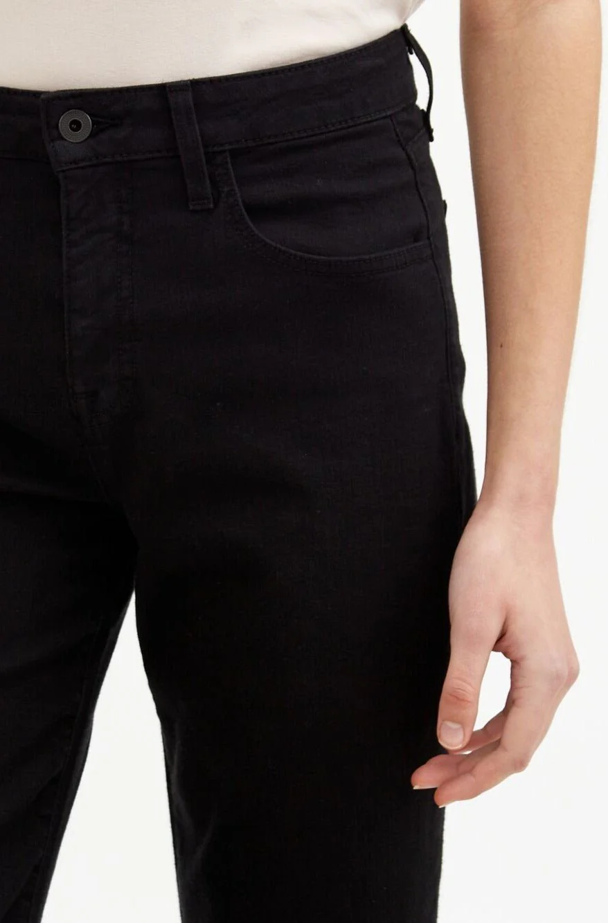 BOOT-CUT FIVE POCKET PANT IN GARMENT DYE STRETCH DENIM - Image 4