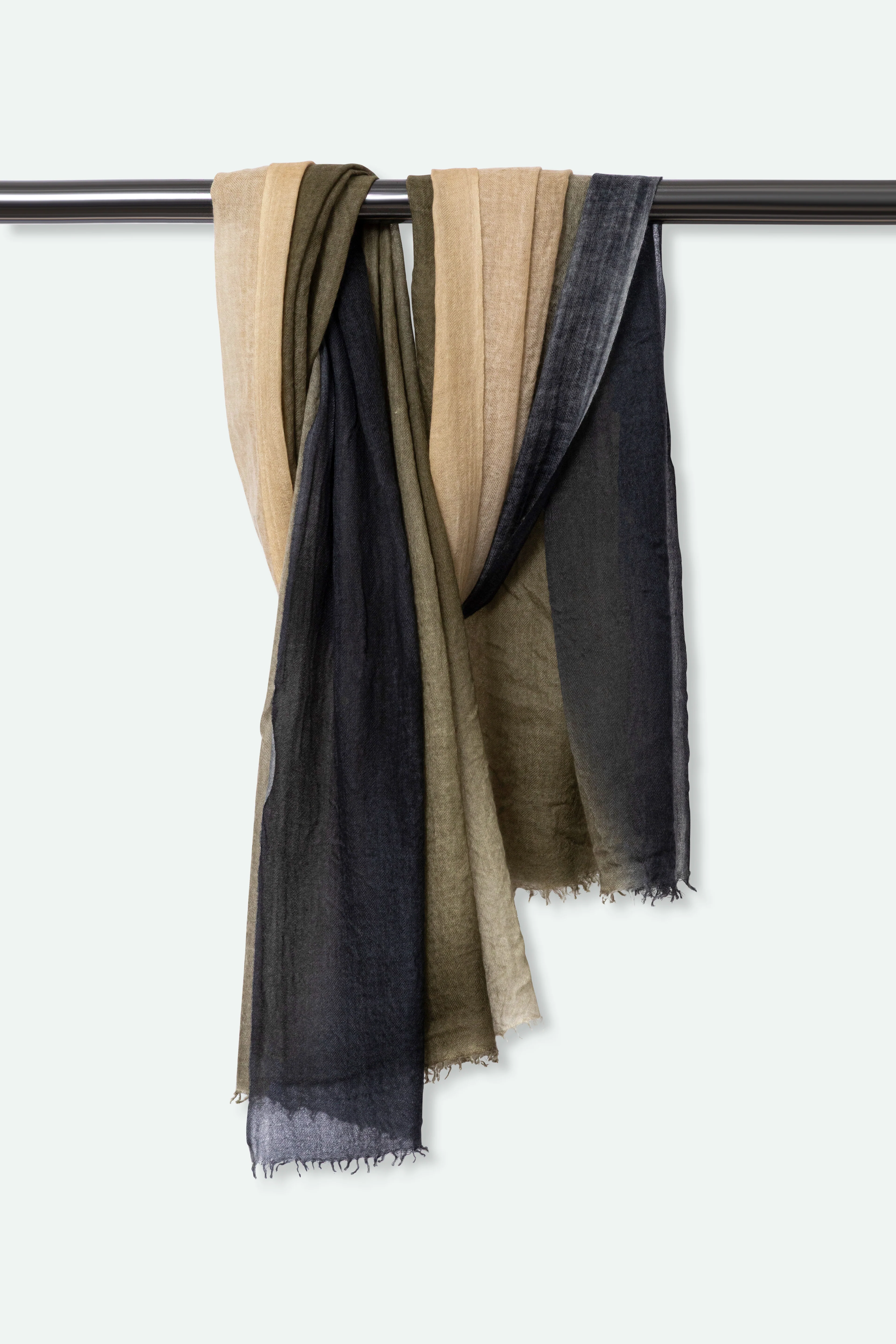 APENNINE SCARF IN HAND DYED CASHMERE - Image 2