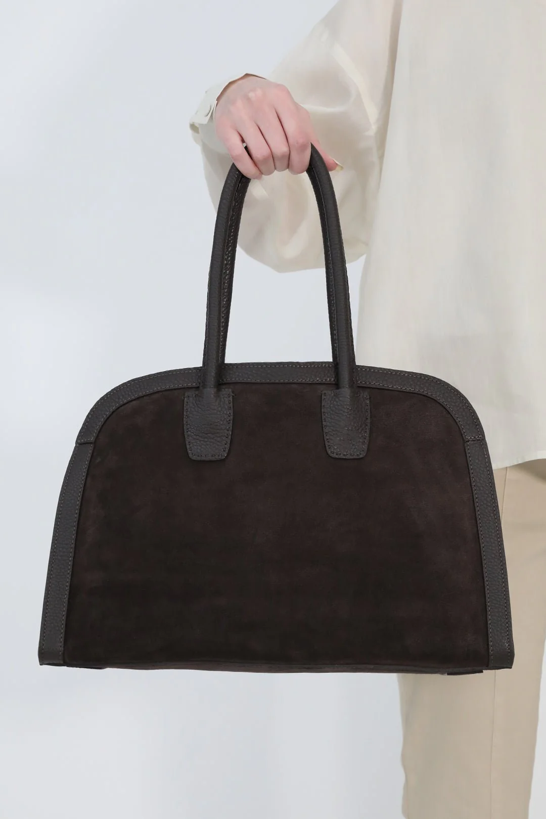 ARDEN 15 BAG IN ITALIAN SUEDE GREYHOUND-GREY - Image 4