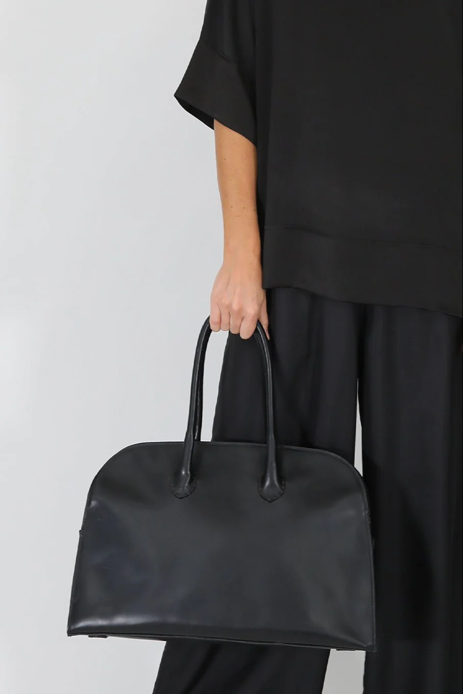 ARDEN HANDBAG IN BLACK ITALIAN LEATHER - Image 4