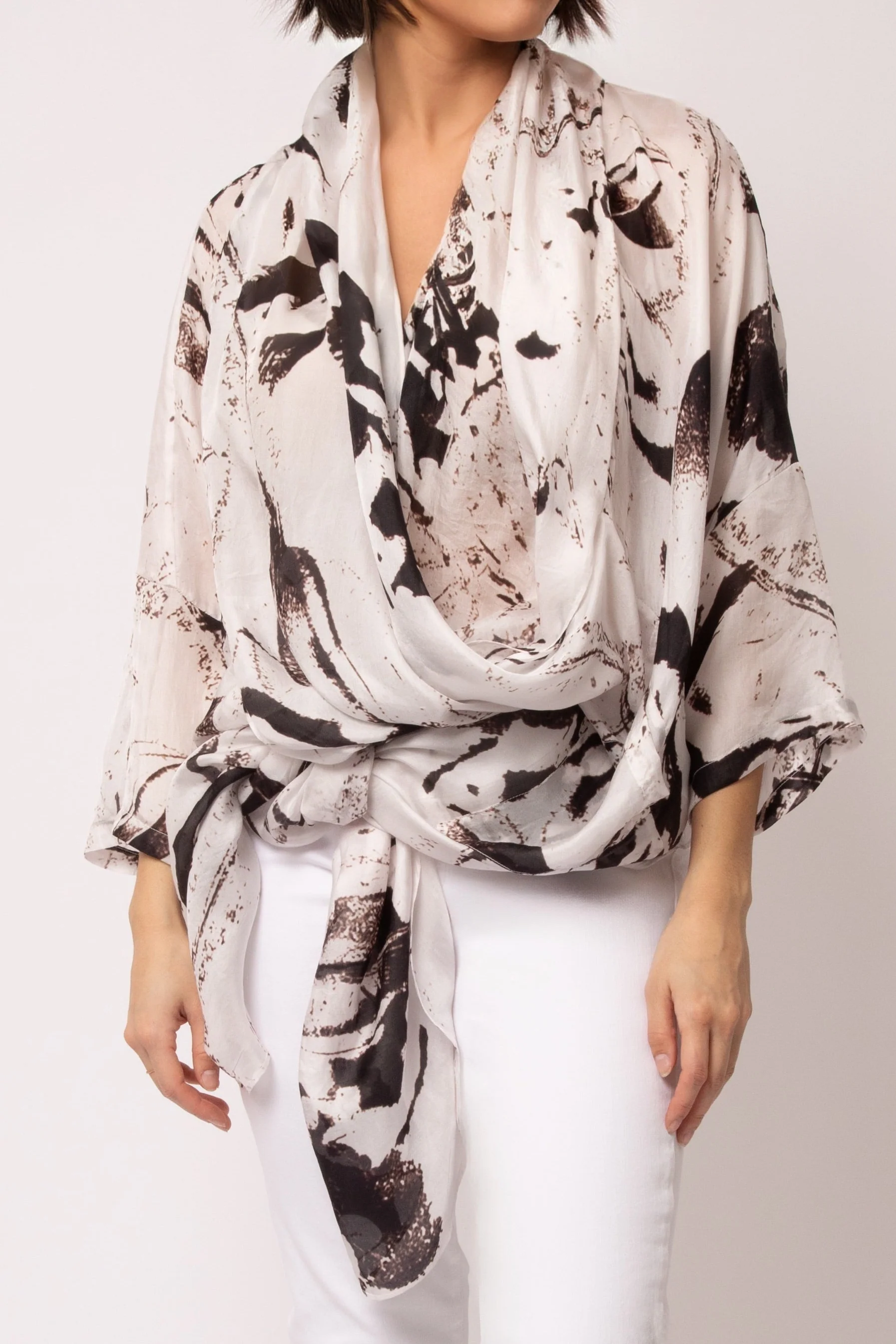 ATHENA CAPE WRAP IN SILK VOILE IN TRACE OF SPRING - Image 3