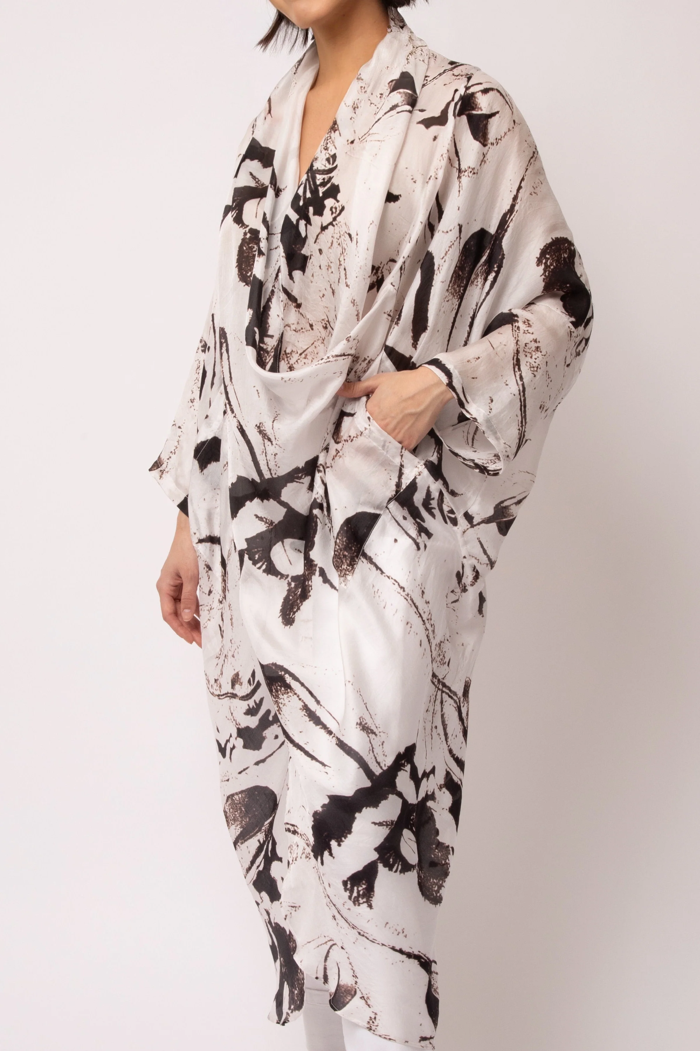ATHENA CAPE WRAP IN SILK VOILE IN TRACE OF SPRING - Image 4