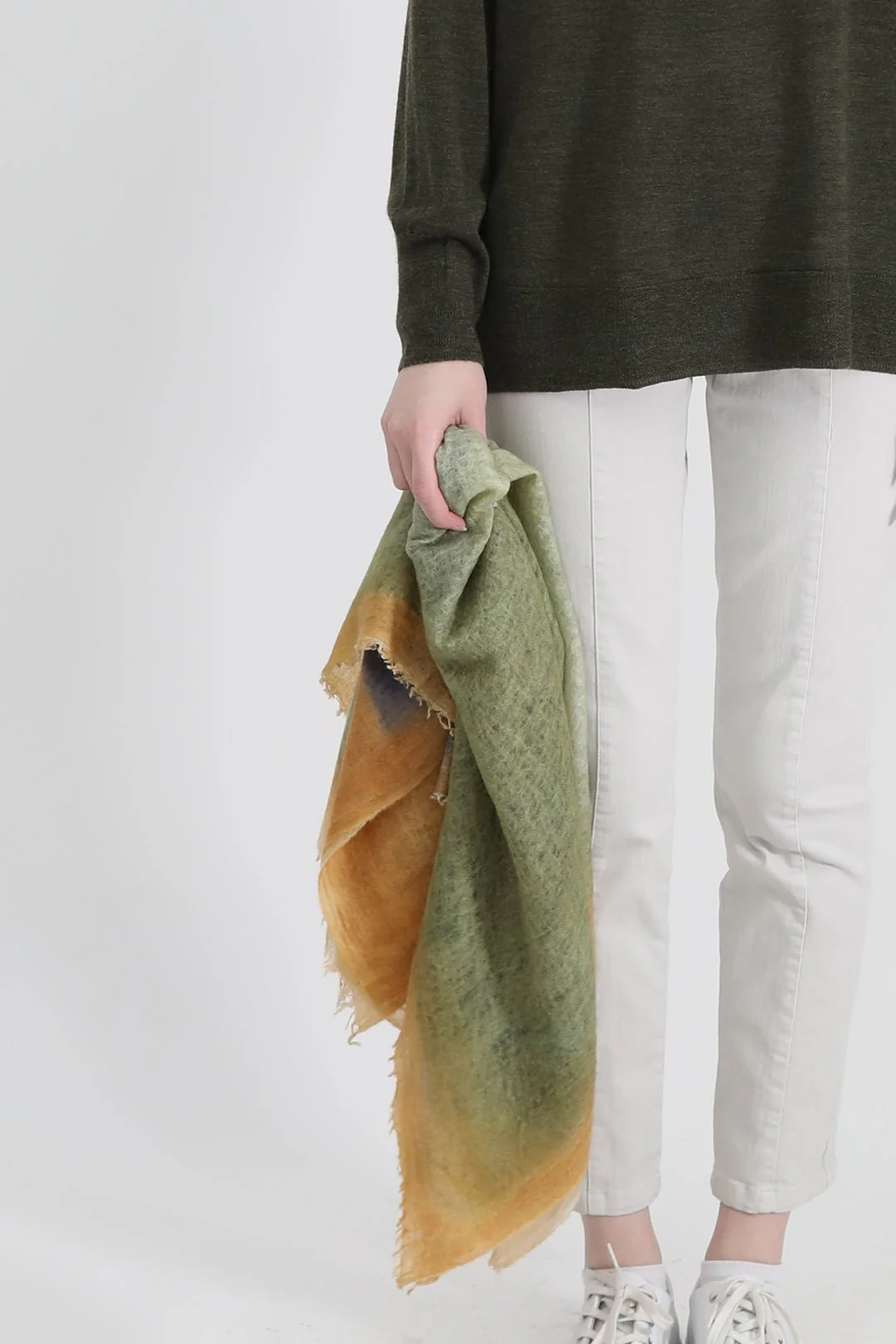RHODES SCARF IN HAND DYED CASHMERE - Image 4