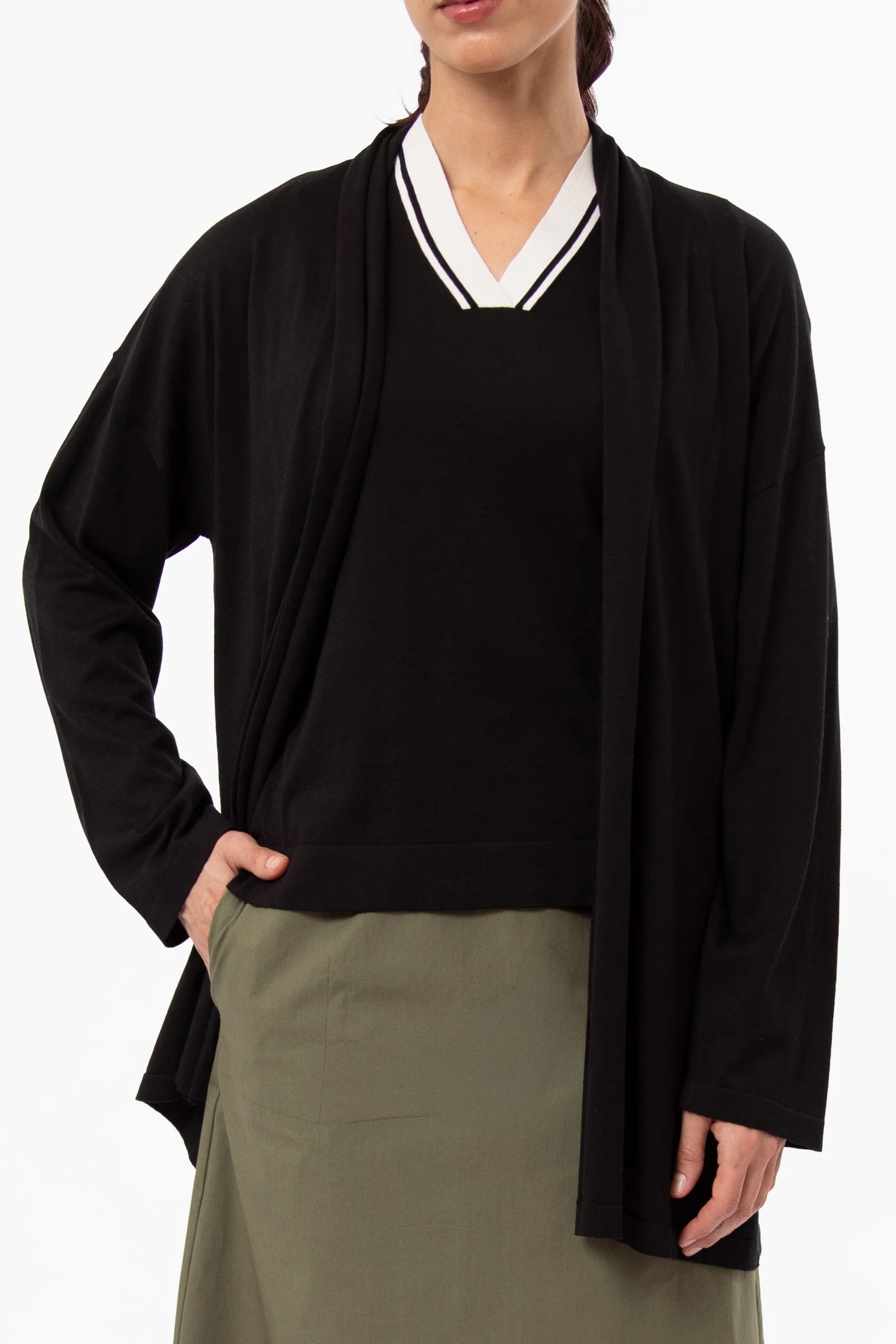 CADE SHAWL CARDIGAN IN FINE GAUGE ITALIAN SILK COTTON - Image 4