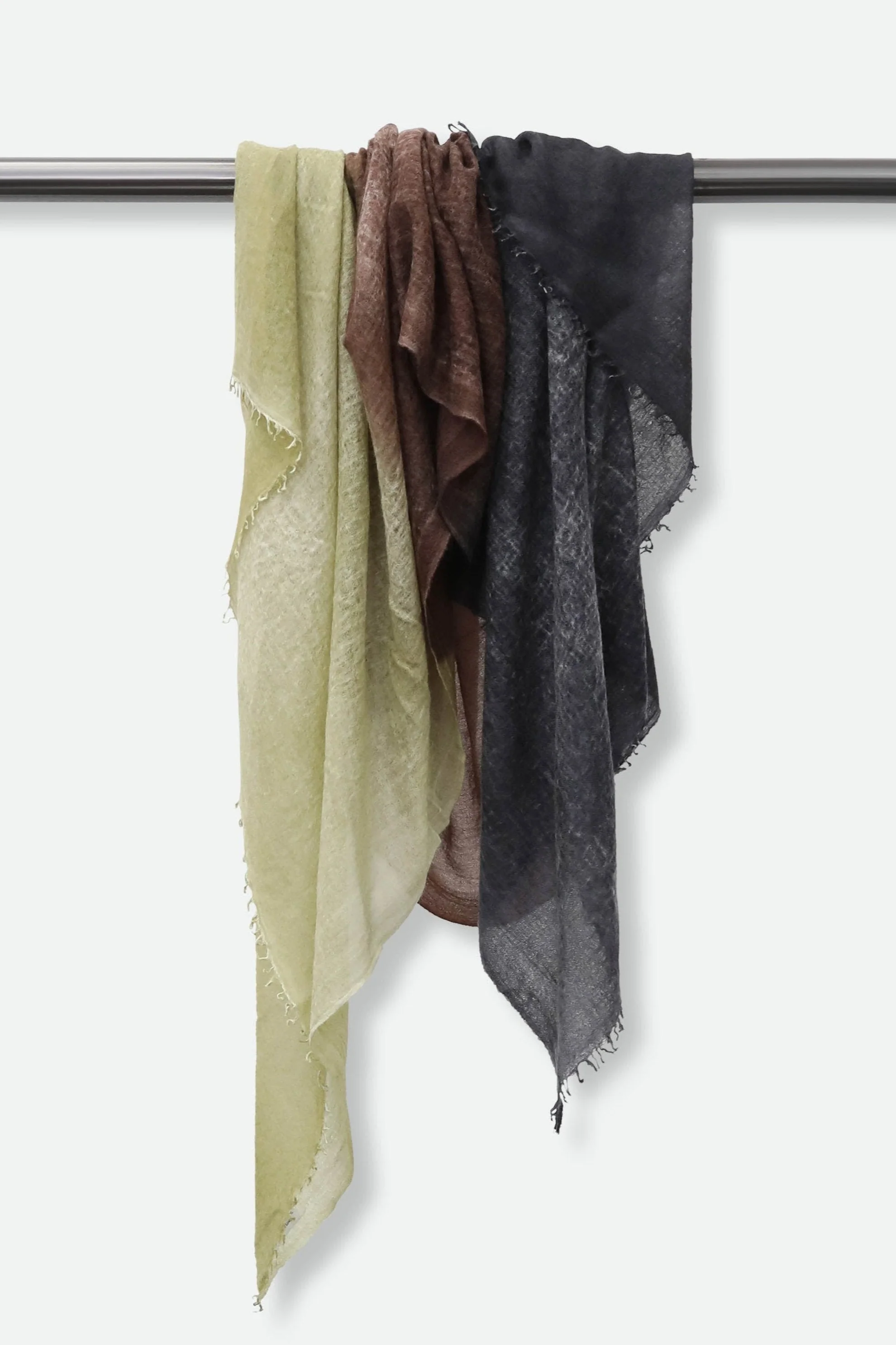 CARDAMOM SCARF IN HAND DYED CASHMERE