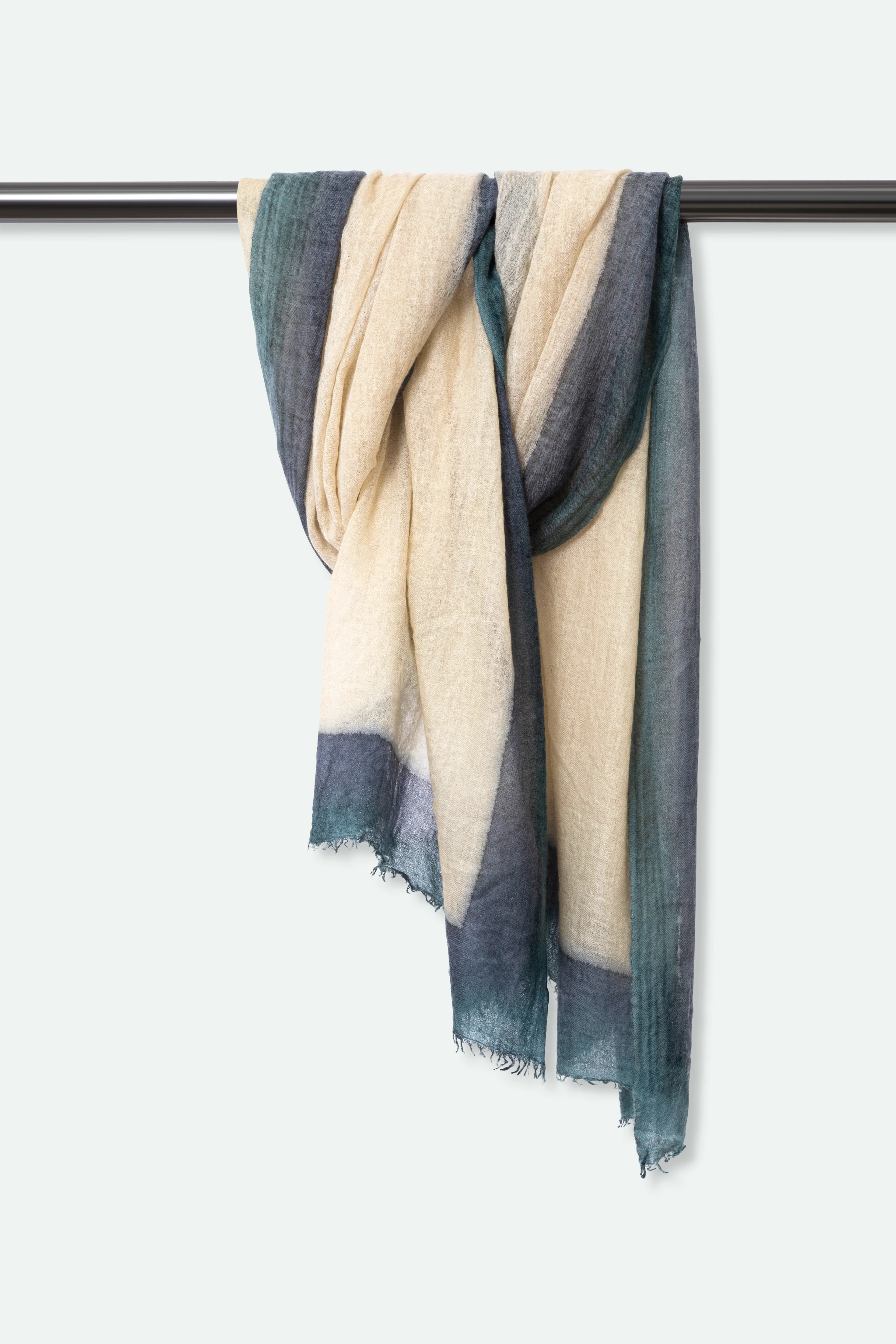 CARRIACOU SCARF IN HAND DYED CASHMERE - Image 4