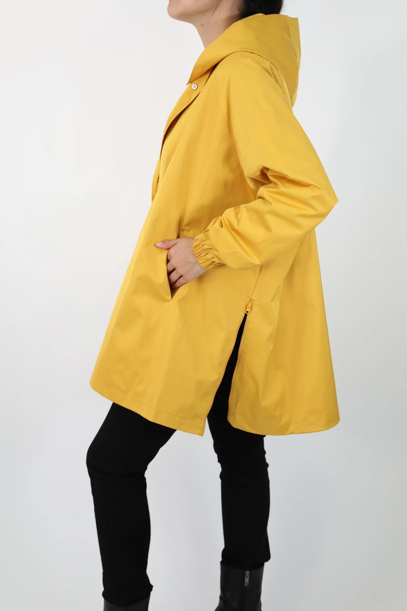 CORTINA RAIN COAT - Image 11