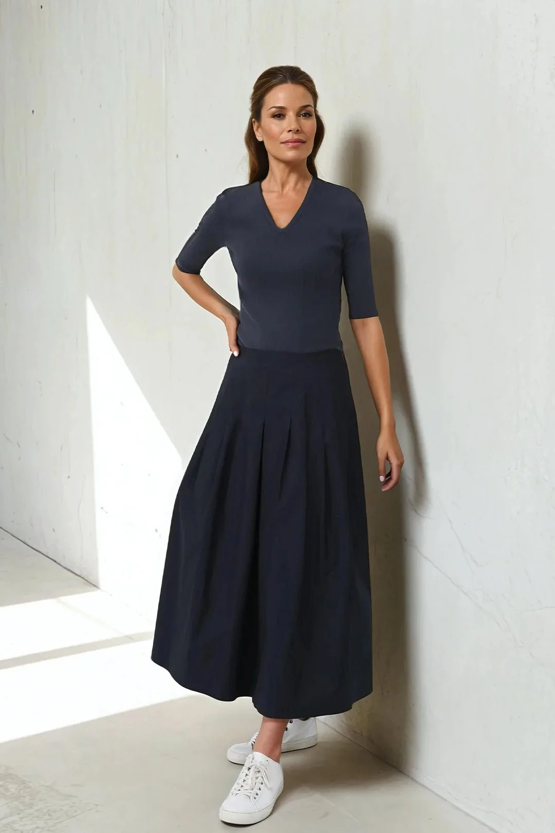 ELBOW SLEEVE V-NECK IN ITALIAN COTTON KNIT - Image 7