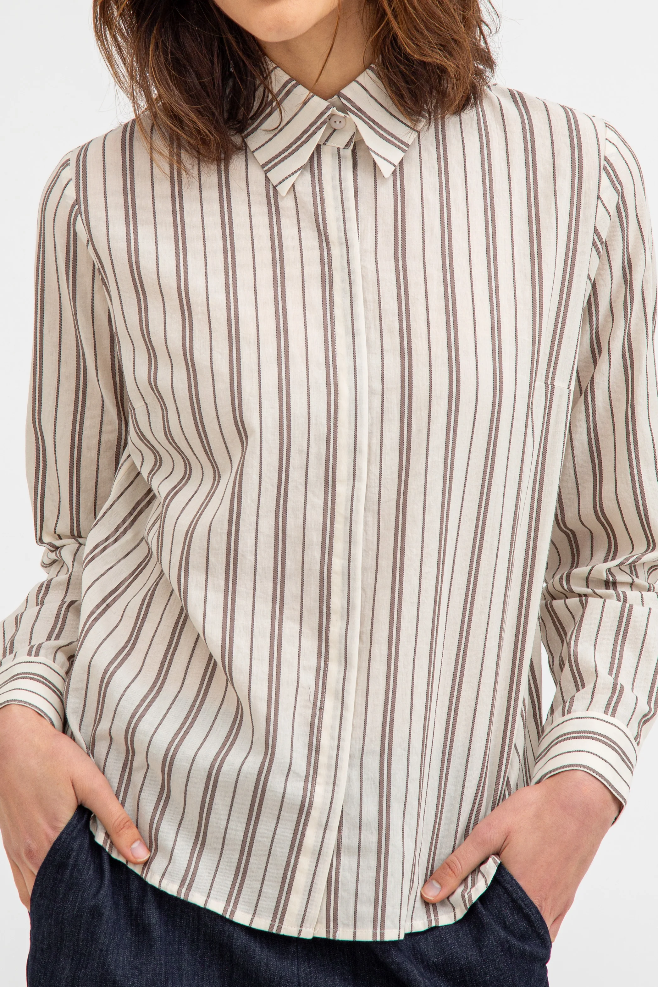 CELIA BOXY SHORT CUT STRIPED BLOUSE - Image 4