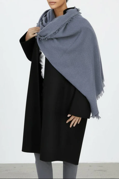 ÉLAN SCARF IN CASHMERE SLATE GREY - Image 3