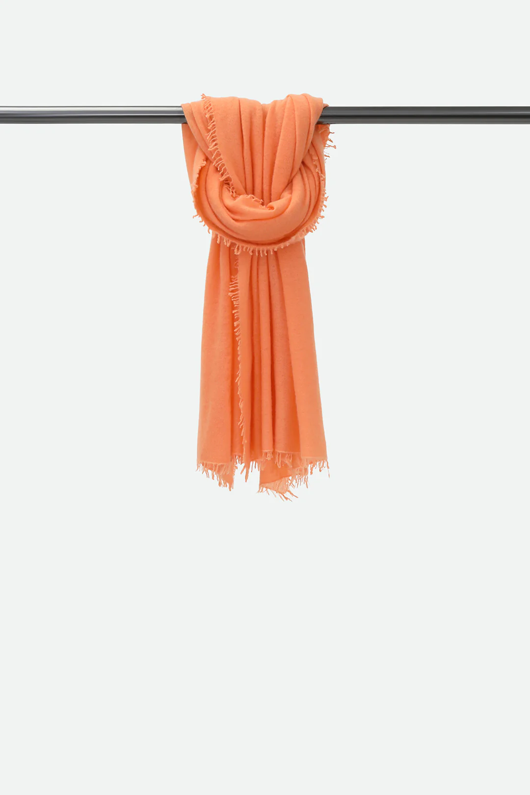 ÉLAN SCARF IN CASHMERE SUNRISE BLUSH - Image 3