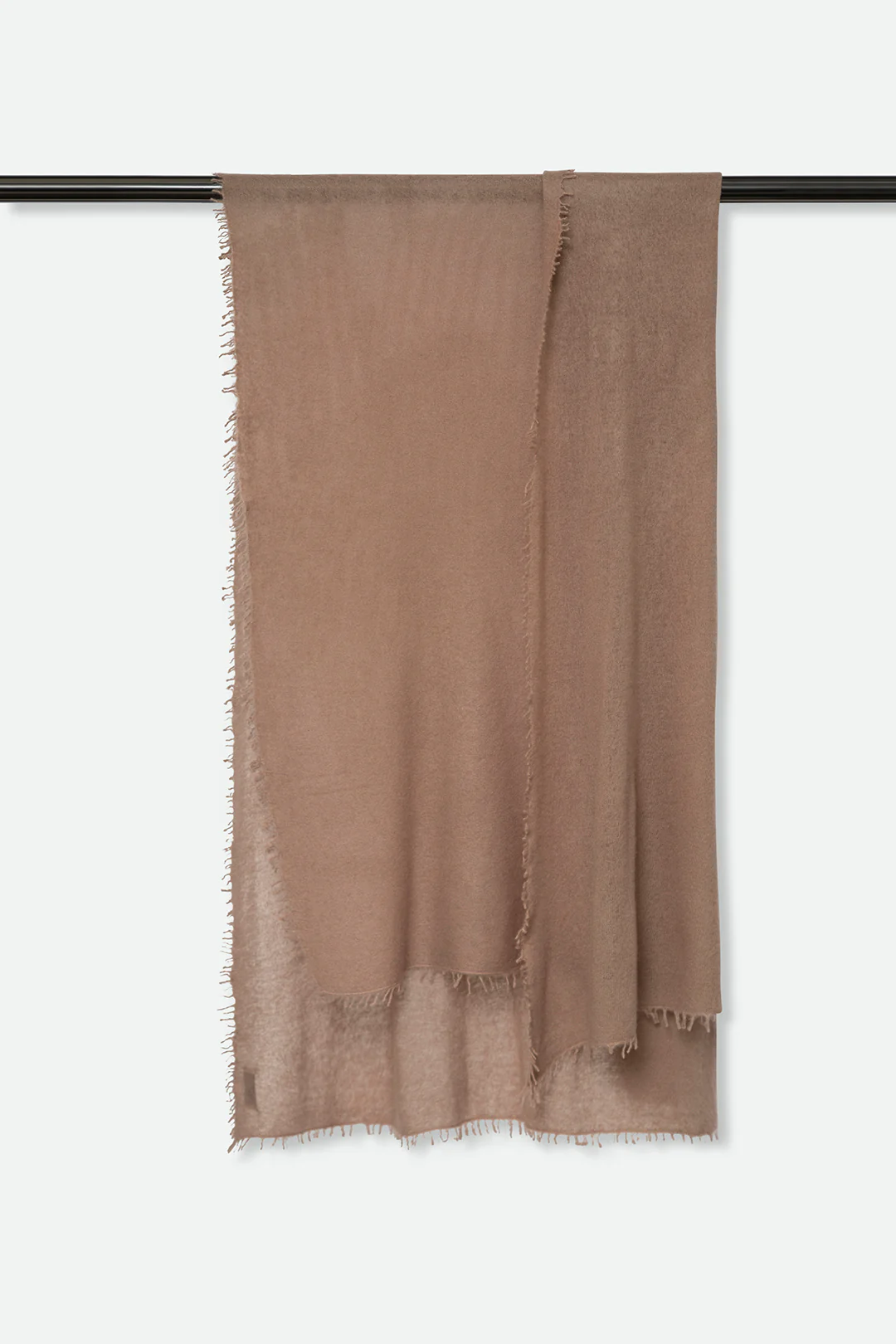 ÉLAN SCARF IN CASHMERE TOAST - Image 2