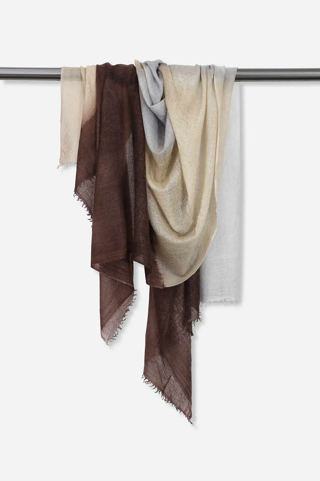NATURAL GOLD SCARF IN HAND DYED CASHMERE - Image 2