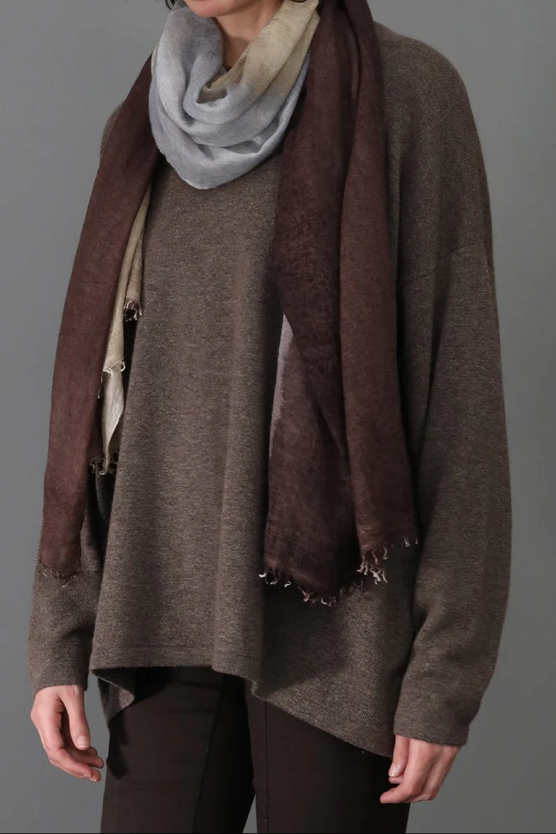 NATURAL GOLD SCARF IN HAND DYED CASHMERE - Image 4