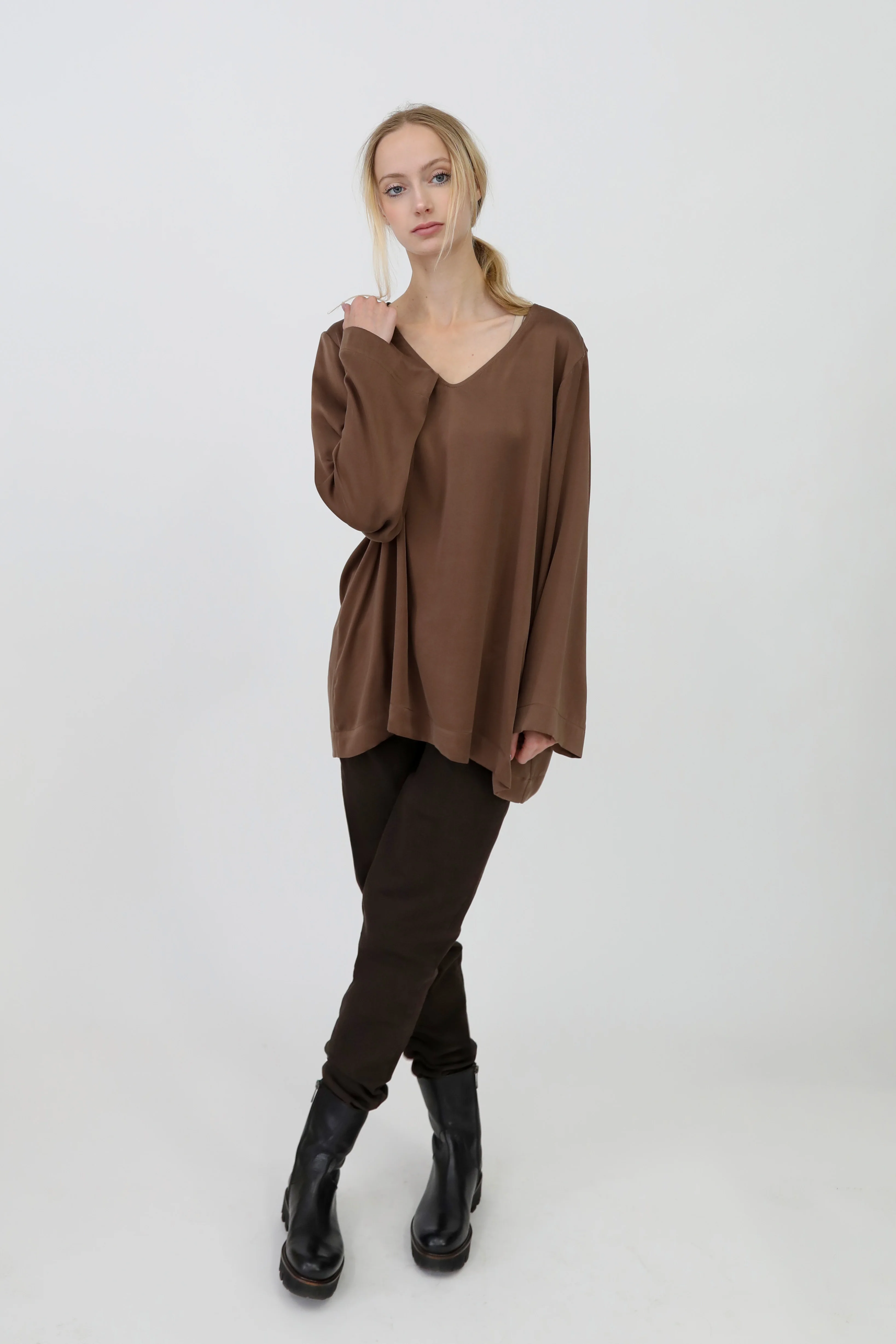 INES V-NECK TUNIC IN GARMENT DYED SILK CHARMEUSE - Image 7