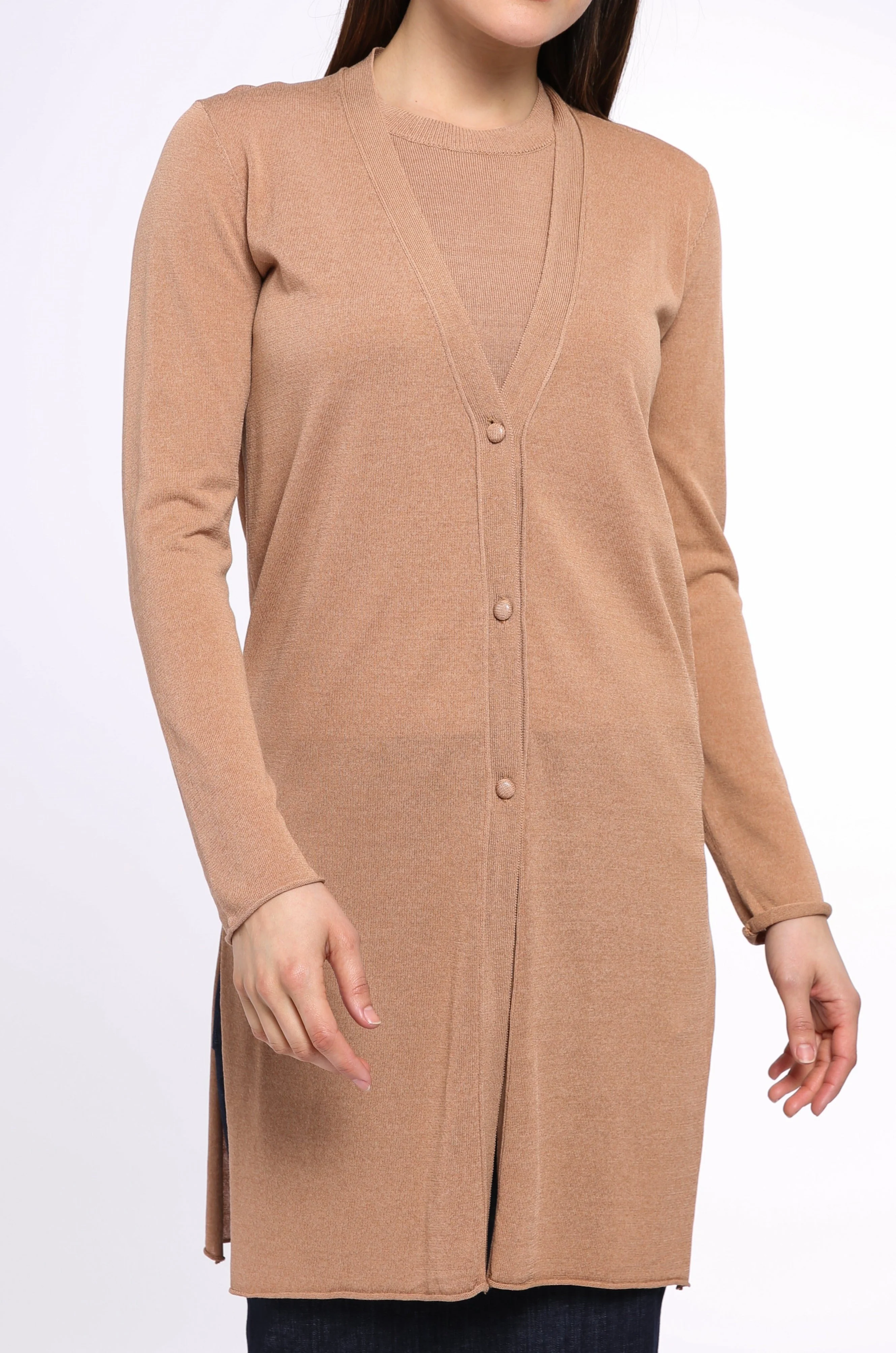 LYNN VENTED BUTTON CARDIGAN IN ITALIAN COTTON BLEND DESERT