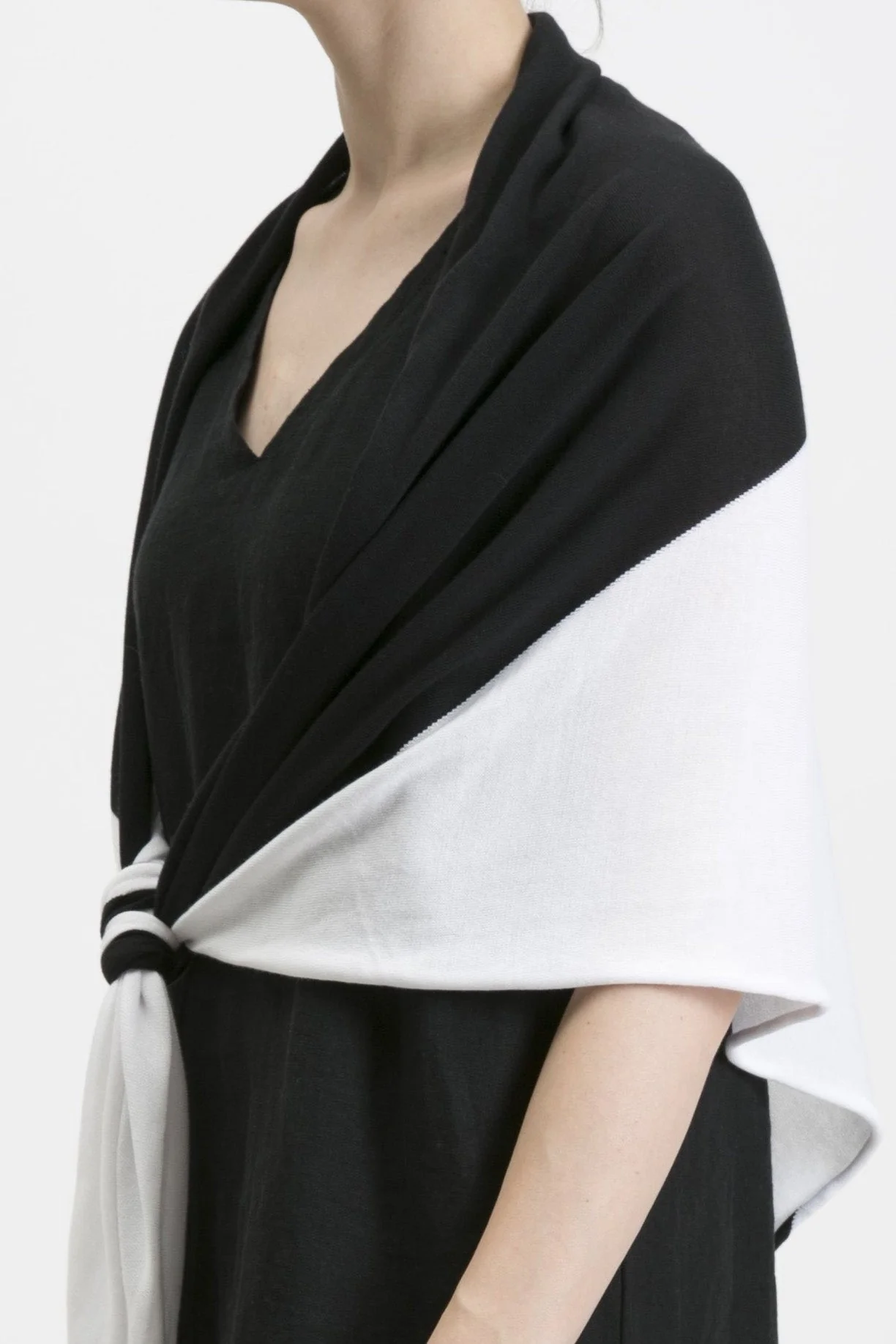TRIANGLE SCARF IN PIMA COTTON - Image 3
