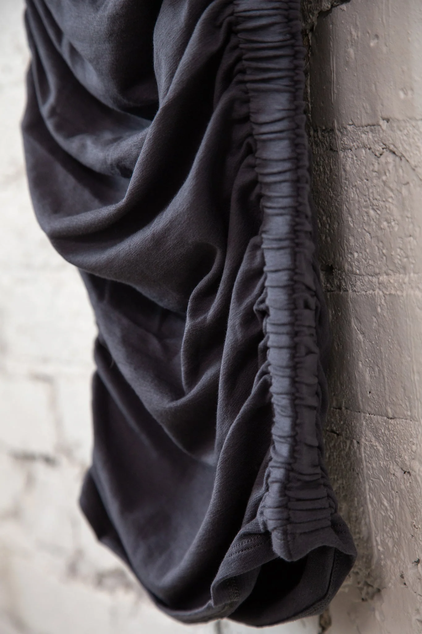 SIDE RUCHED SKIRT IN PIMA COTTON STRETCH - FINAL FEW SIZES 0-6 - Image 4