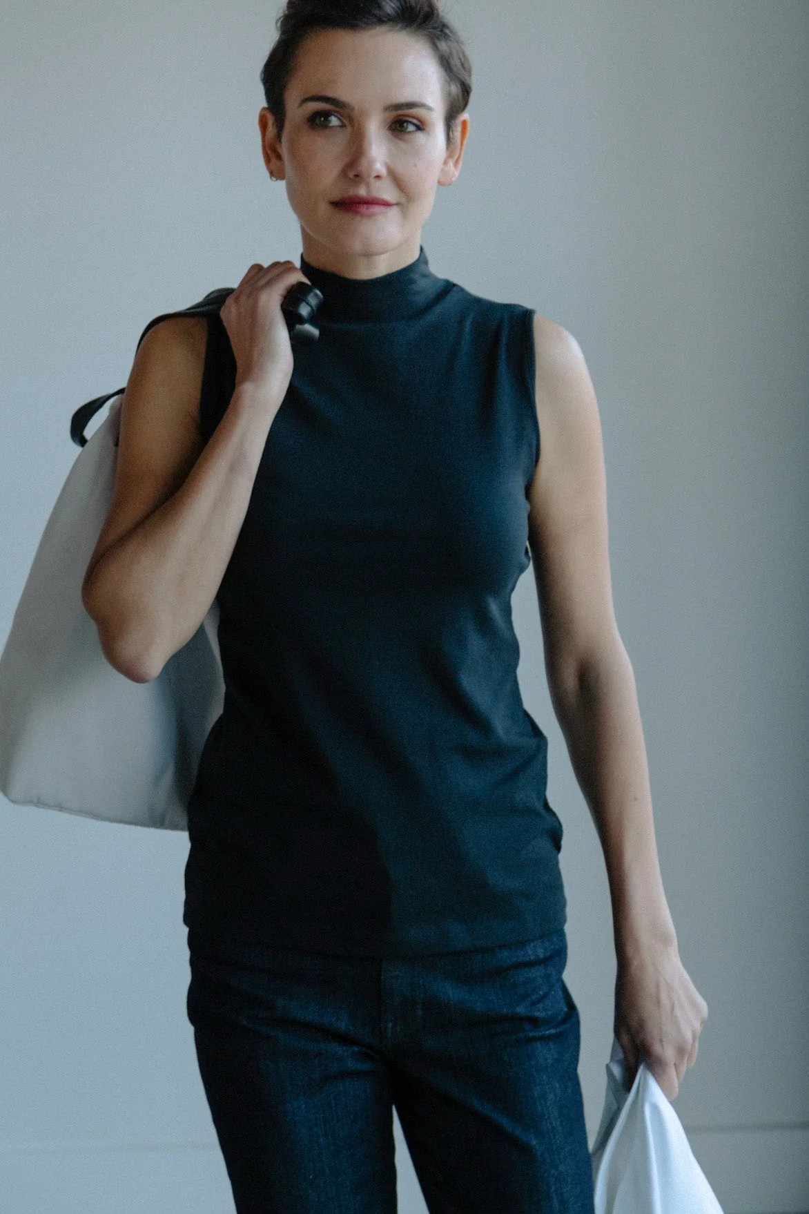 SLEEVELESS HIGH NECK IN PIMA COTTON STRETCH - Image 10