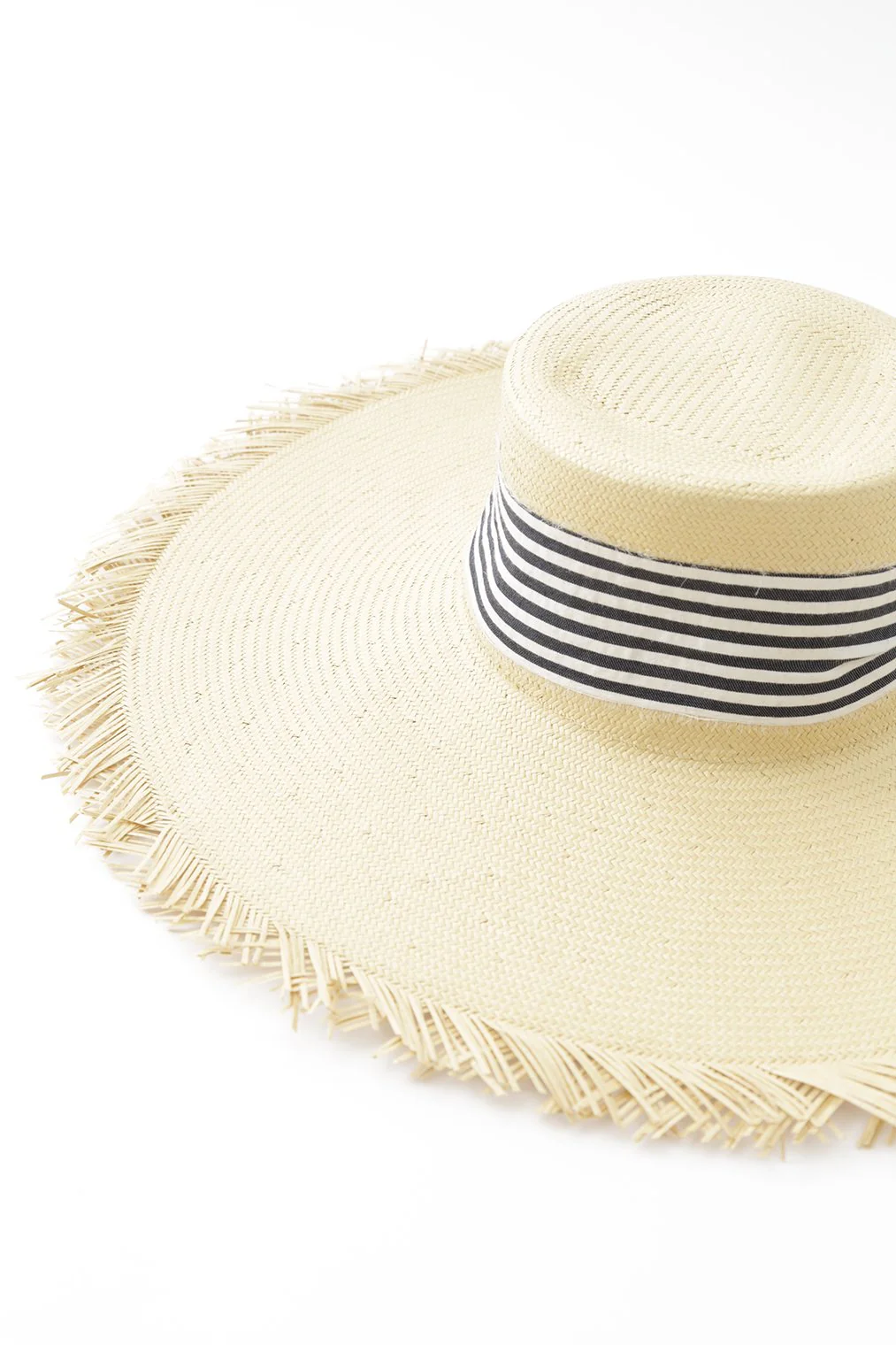 NATURAL FLOPPY HAT IN STRAW - Image 2