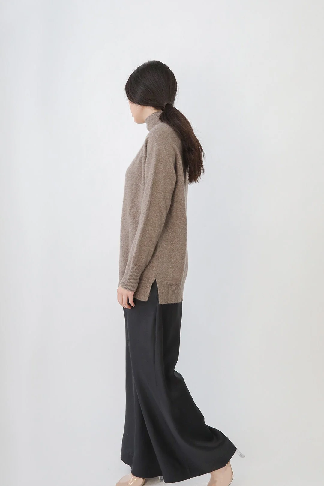 ISLAY TURTLENECK SWEATER IN ITALIAN SPUN CASHMERE SILK - Image 6