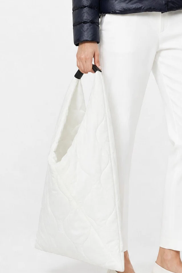 THE GALLERY TOTE QUILTED WITH LEATHER DETAIL - Image 9