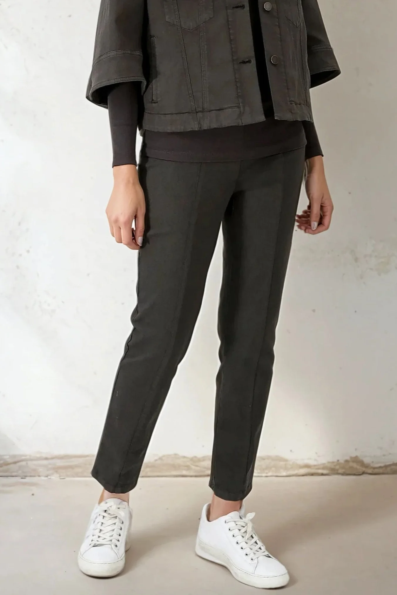 PALLAS BACK SLIT PANT IN GARMENT DYED ITALIAN STRETCH DENIM - Image 17