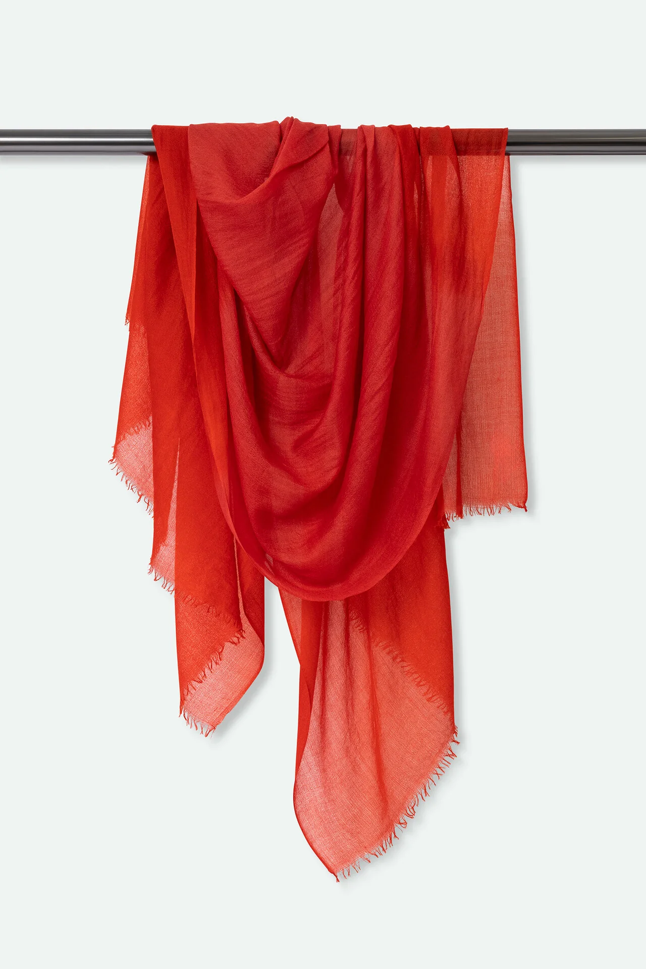 BRICK RED LIGHTWEIGHT SCARF IN HAND DYED CASHMERE - Image 4