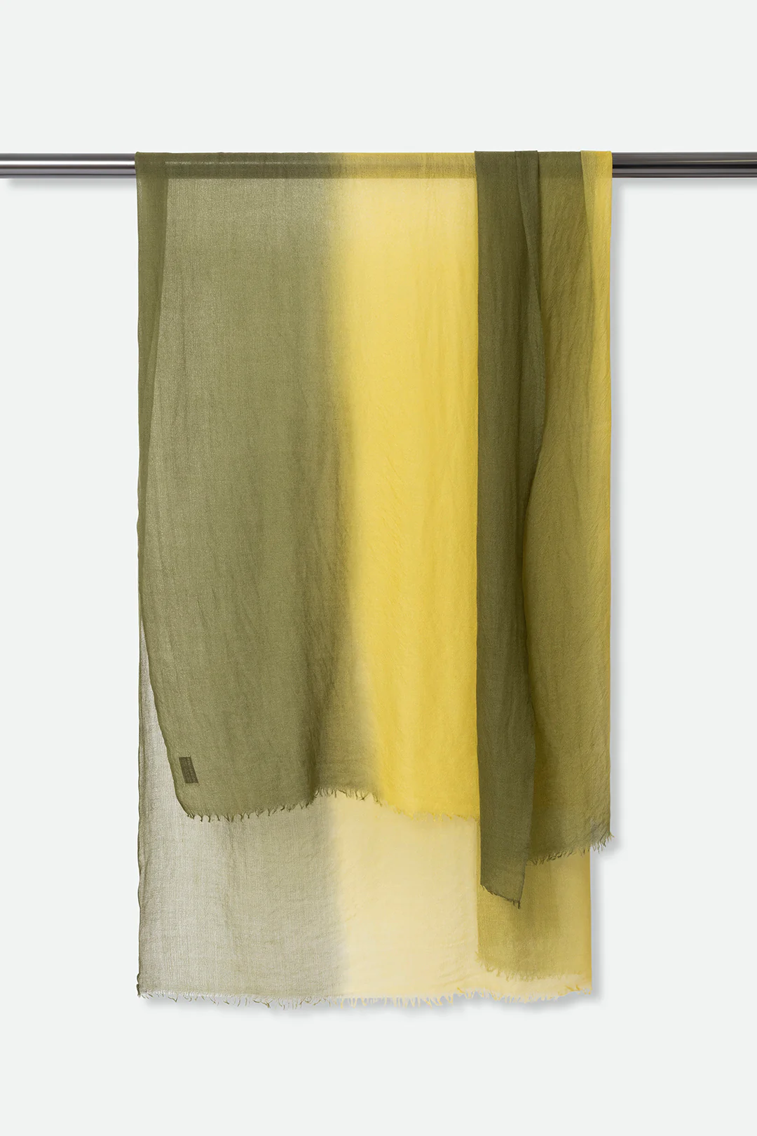 OCRA LIGHTWEIGHT SCARF IN HAND DYED CASHMERE - Image 2