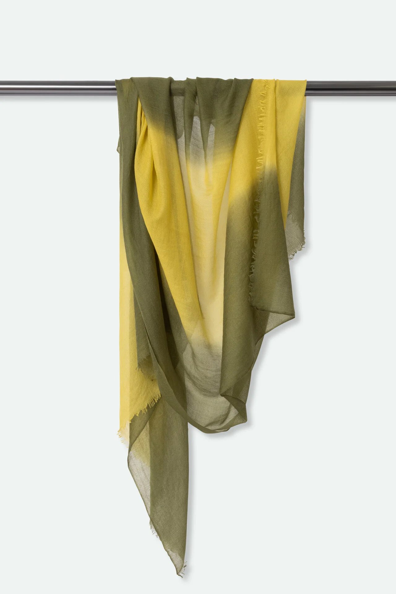 OCRA LIGHTWEIGHT SCARF IN HAND DYED CASHMERE - Image 3