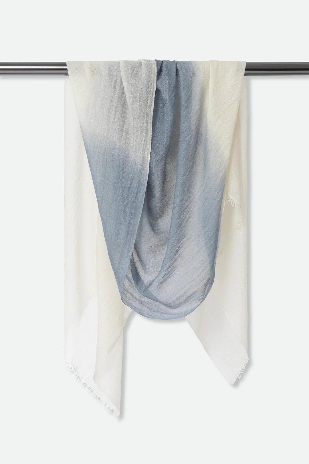 SLATE OYSTER SHELL LIGHTWEIGHT SCARF IN HAND DYED CASHMERE - Image 4