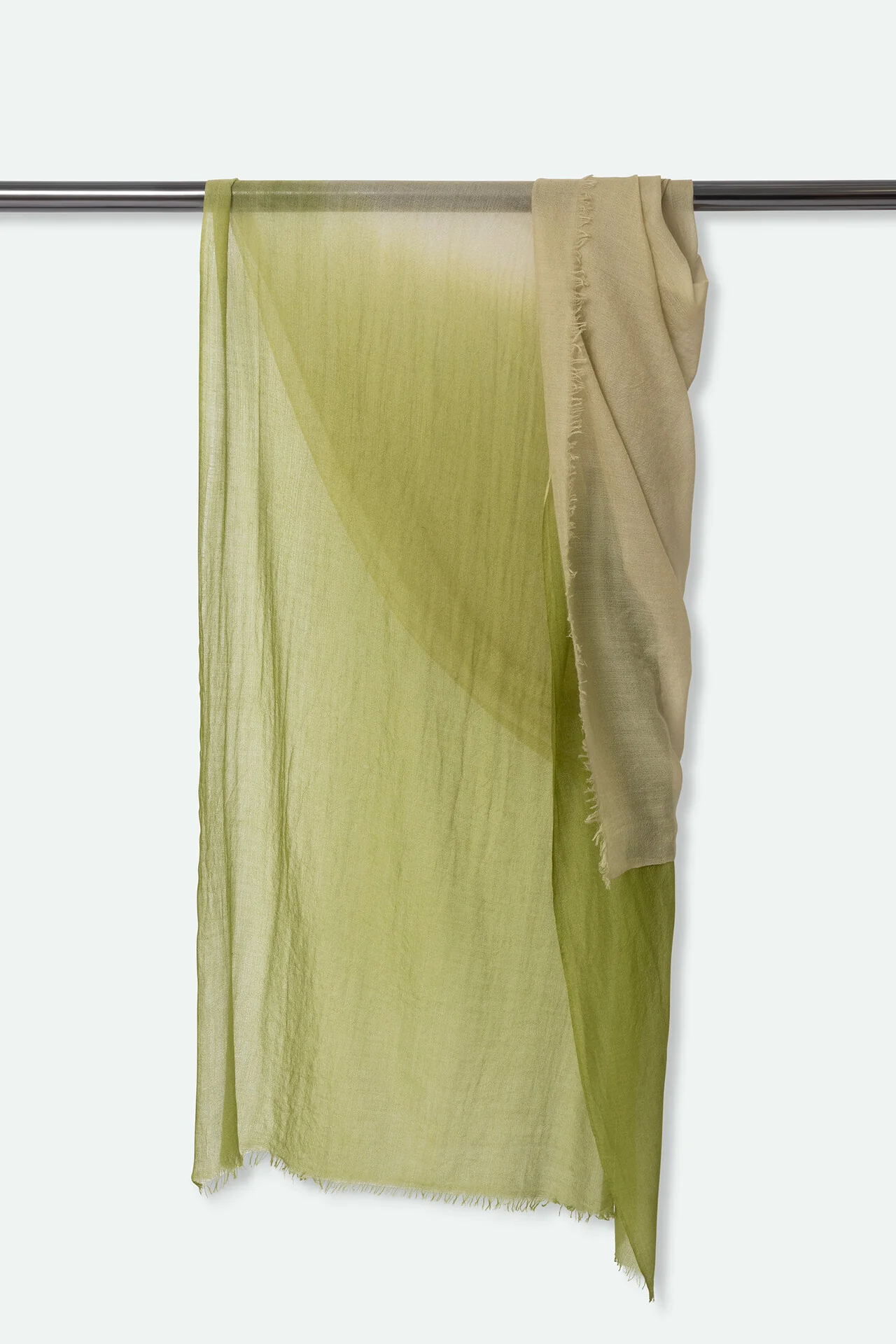 VERDE ARMY LIGHTWEIGHT SCARF IN HAND DYED CASHMERE - Image 3