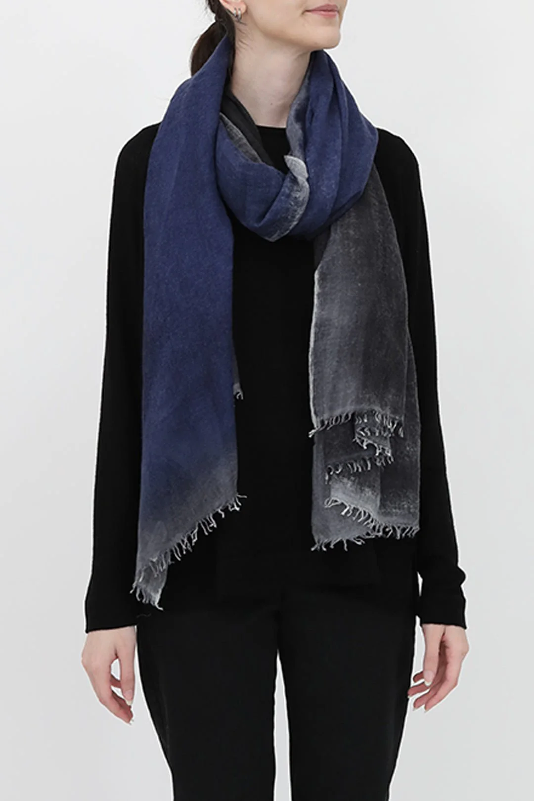 MIDNIGHT CHARCOAL SCARF IN HAND DYED CASHMERE - Image 5