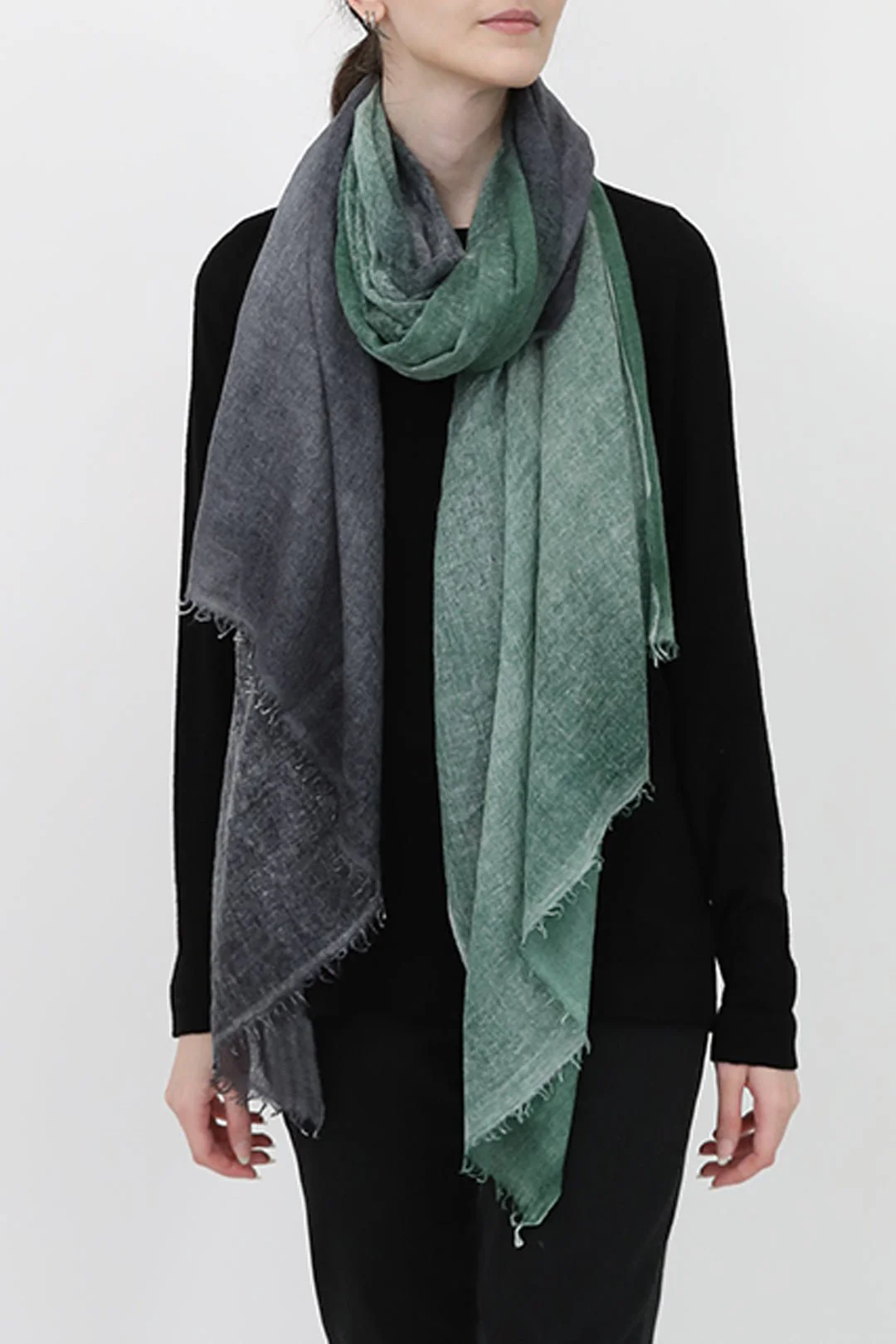NIGHT MINT SCARF IN HAND DYED CASHMERE - Image 3