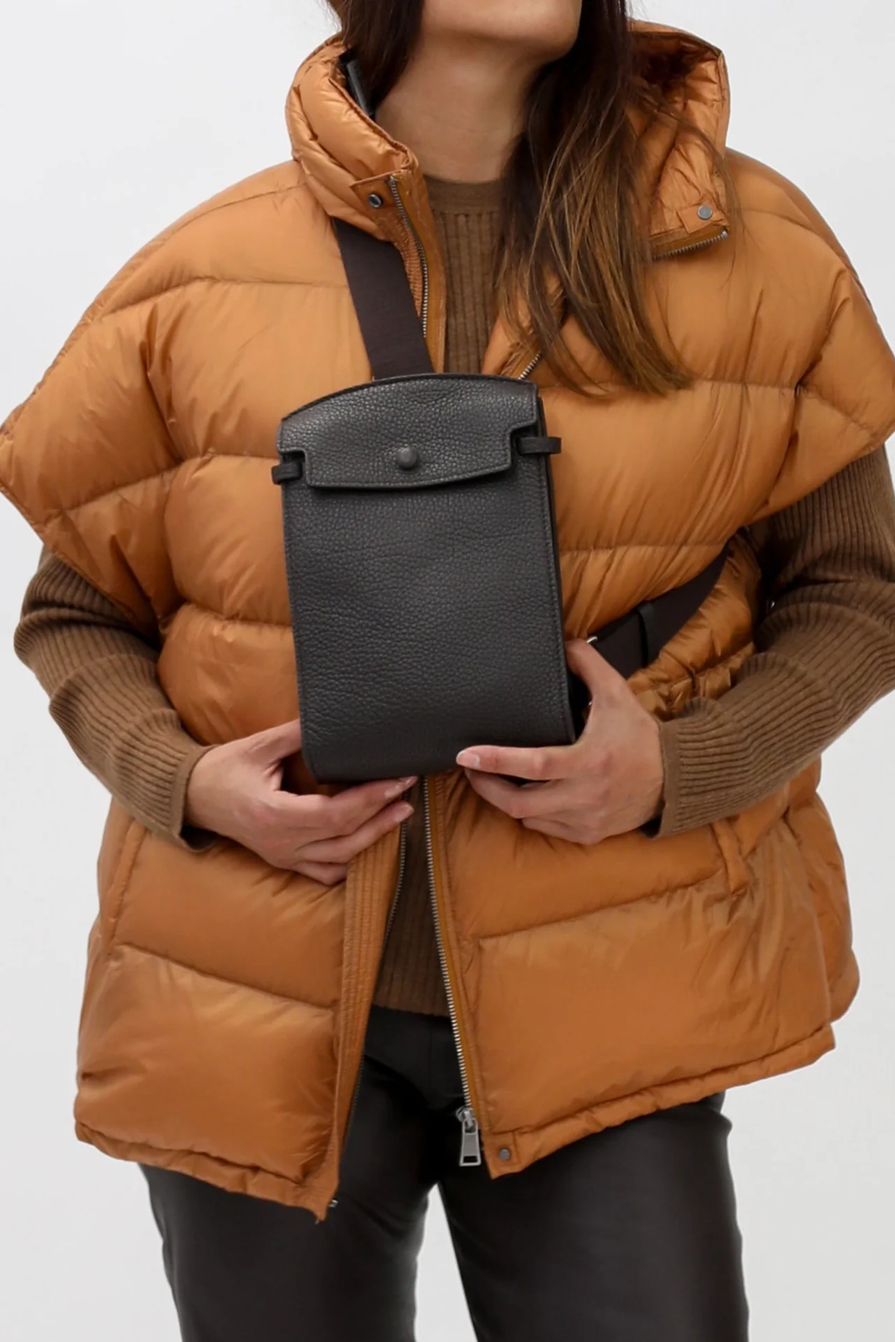 MONZA ITALIAN LEATHER CROSSBODY IN DARK CHOCOLATE BROWN - Image 5