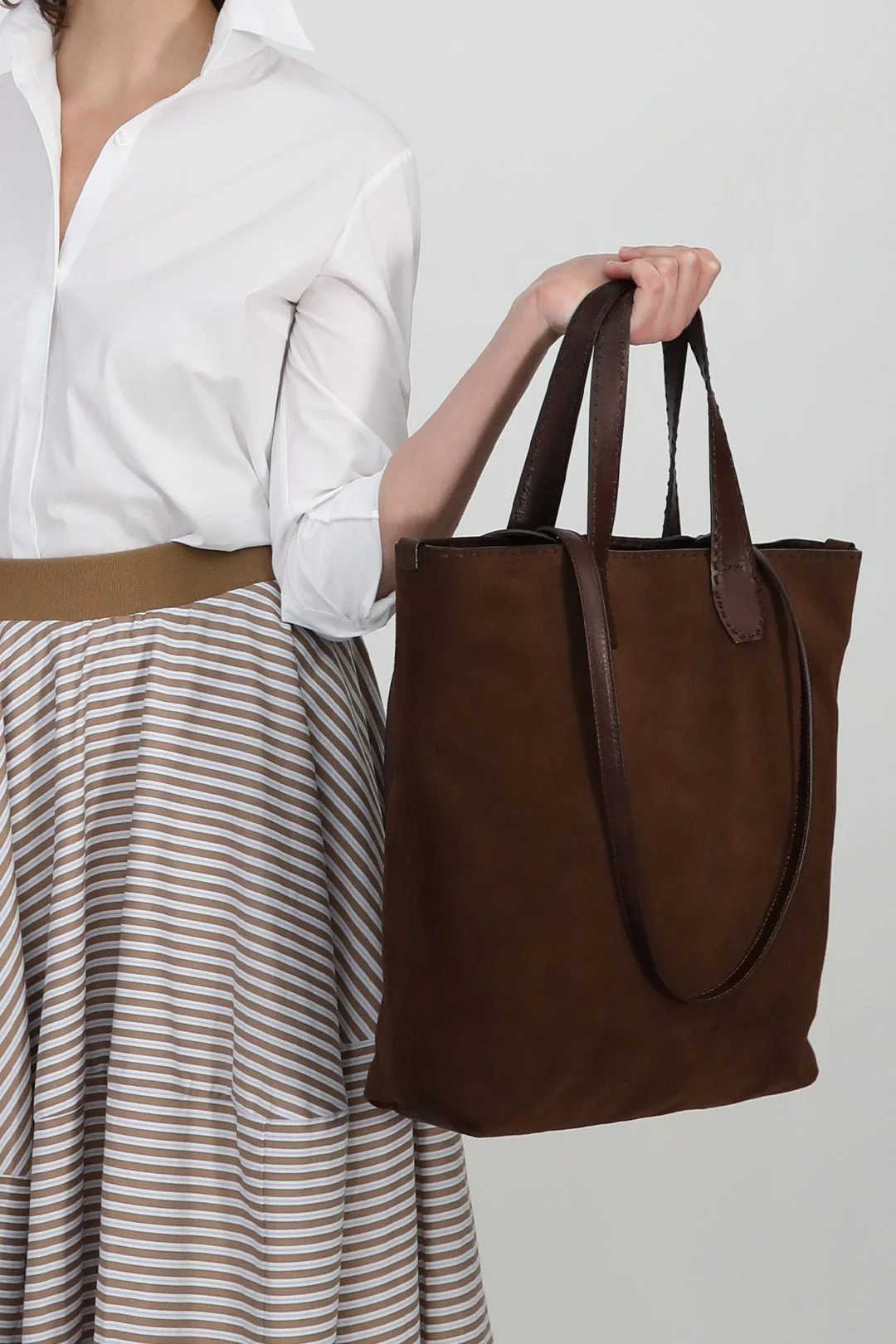NINO SQUARE TOTE BAG IN ITALIAN SUEDE DEEP MOCHA - Image 3