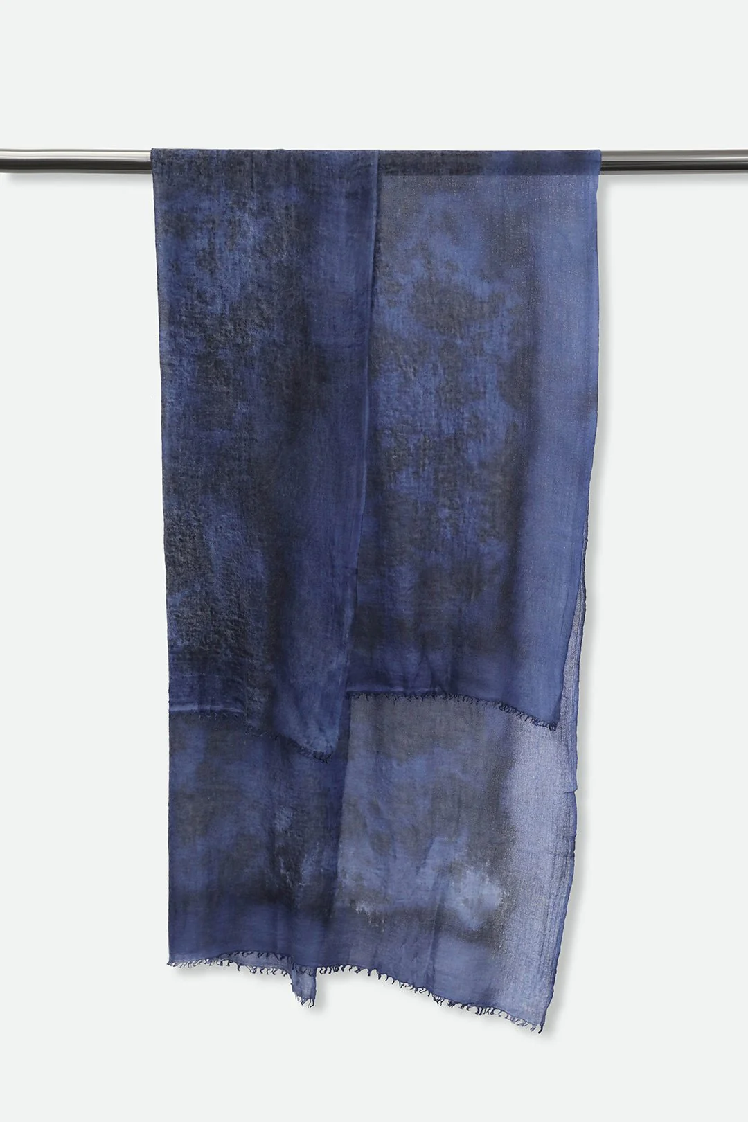 MIDNIGHT NAVY SCARF IN HAND DYED CASHMERE - Image 3