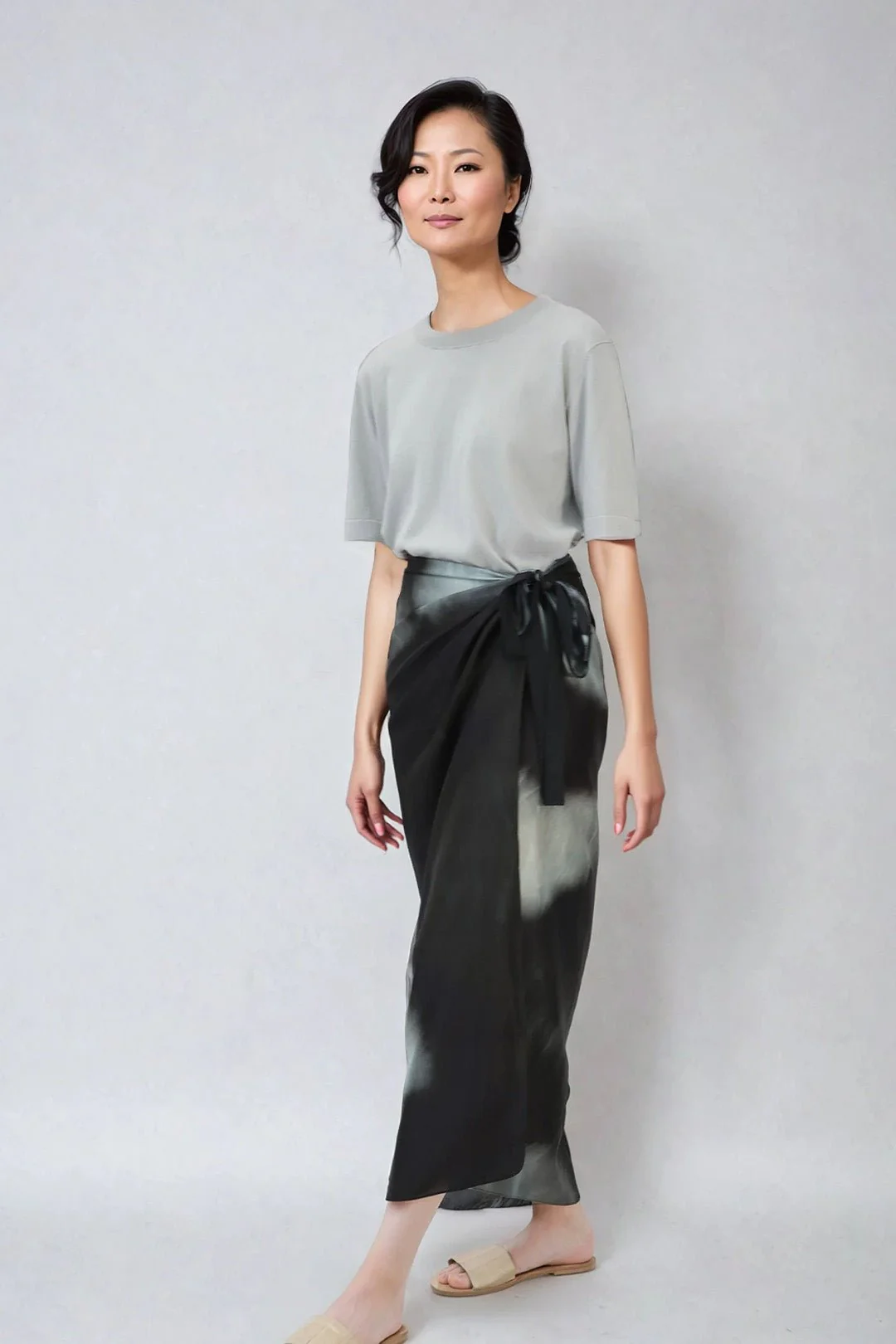 PAREO SKIRT IN HAND-DYED SILK IN NIGHT SHADOW - Image 3