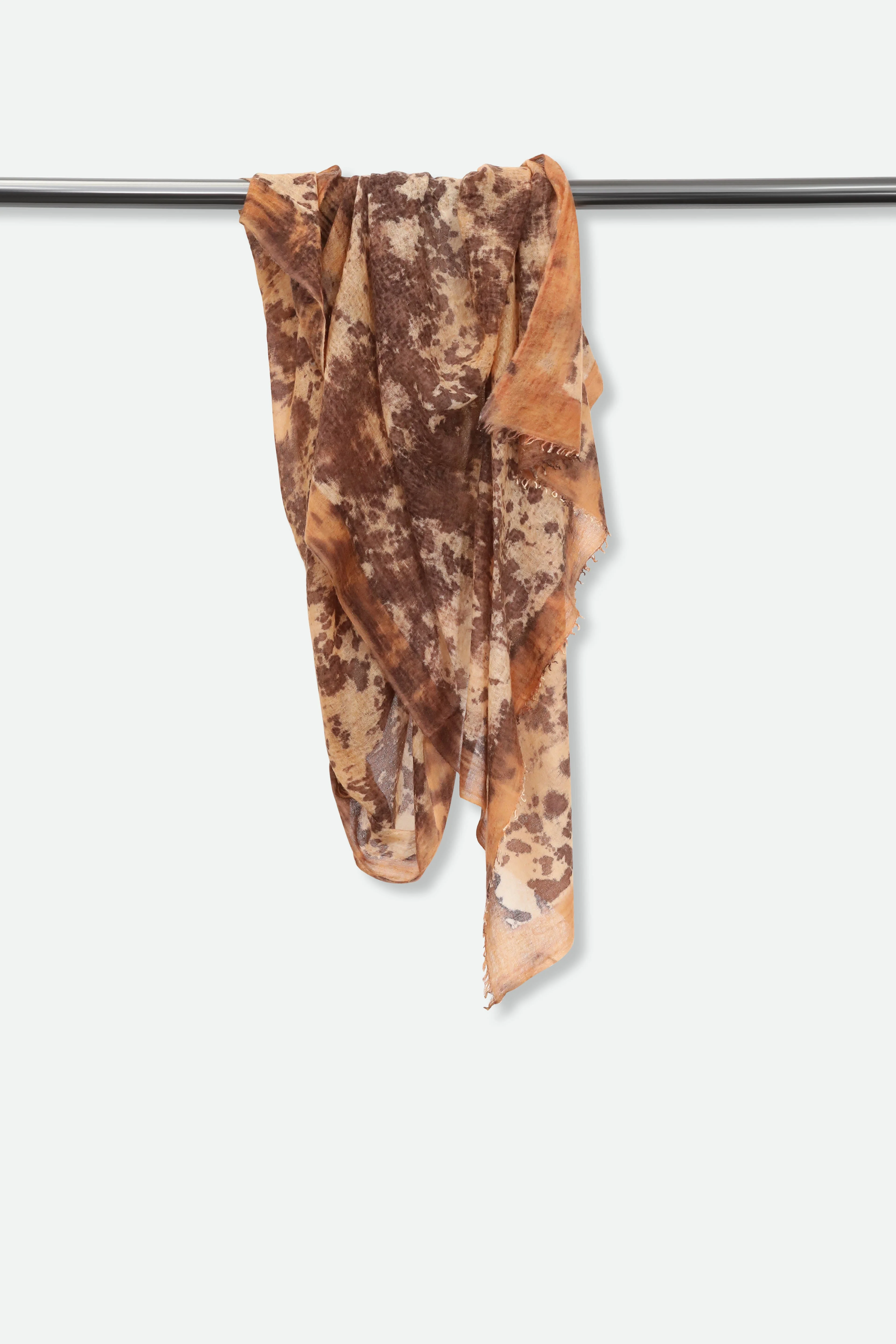 HAZELNUT SCARF IN HAND DYED CASHMERE - Image 5
