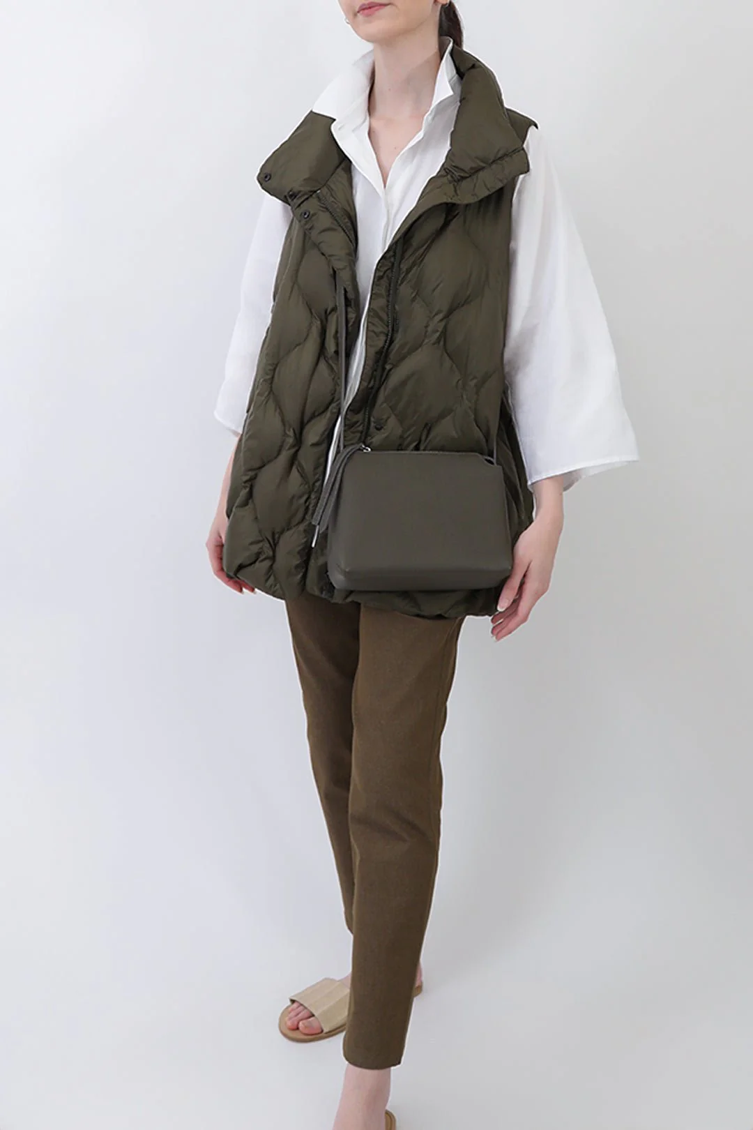 PERRYN PANT IN TECHNICAL COTTON STRETCH IN ARMY GREEN - Image 2