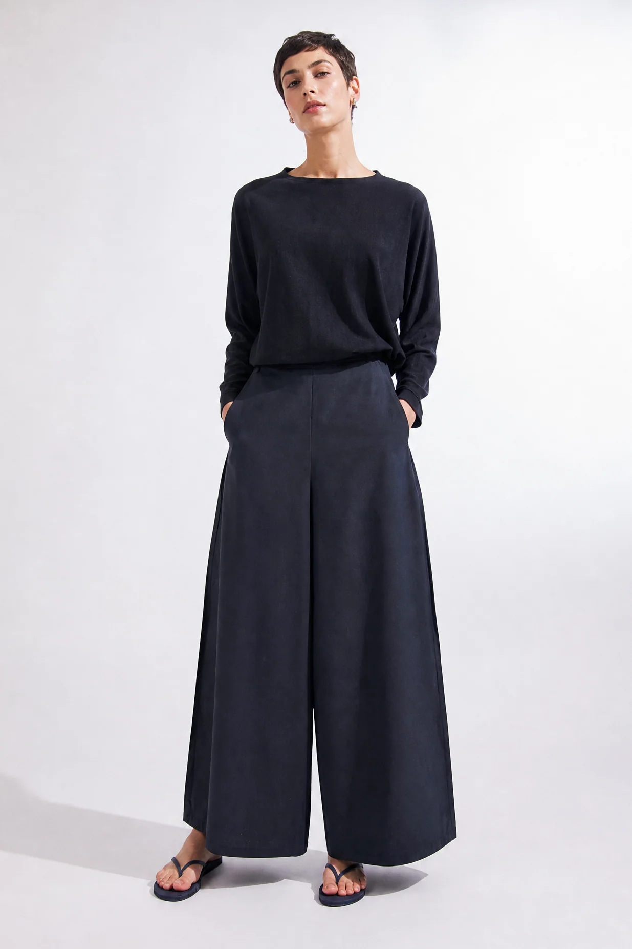 PETAL PANT IN ITALIAN FINE STRETCH COTTON - Image 9
