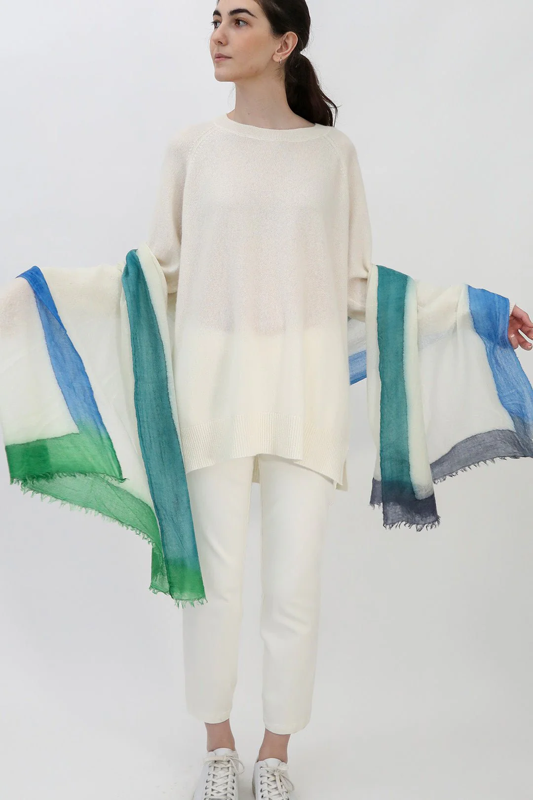 SANTORINI SCARF IN HAND DYED CASHMERE - Image 3