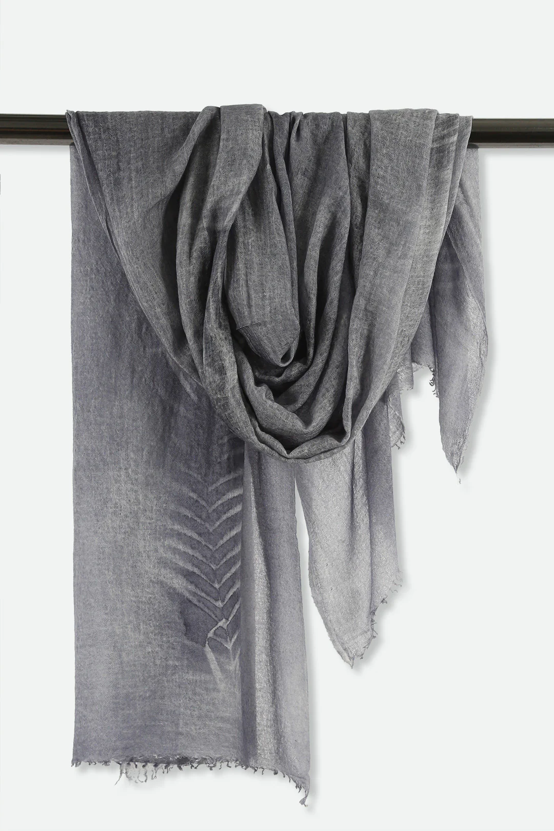 DUSTY FEATHERED SCARF IN HAND DYED CASHMERE - Image 3