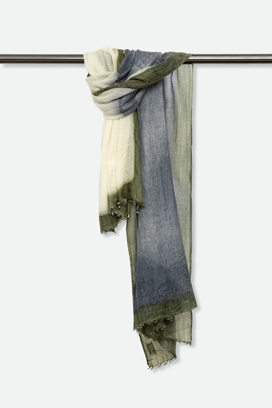 KHAKI OYSTER CHARCOAL SCARF IN HAND DYED CASHMERE - Image 5