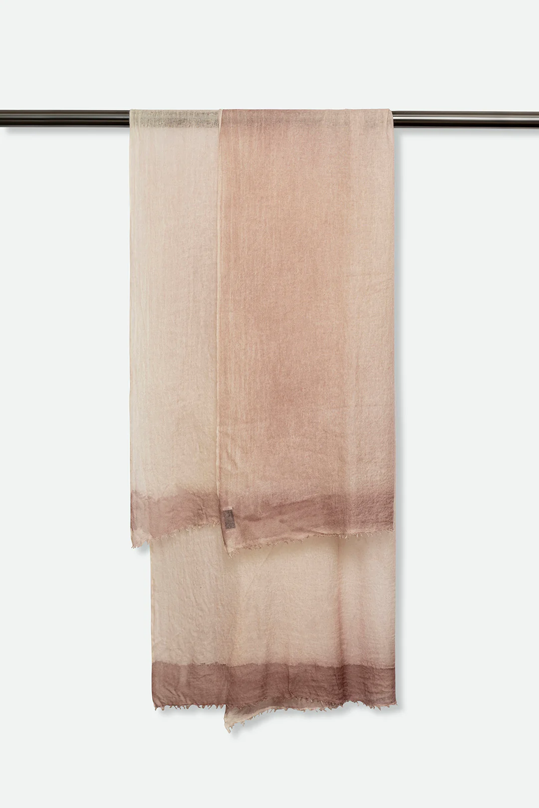 ROSE POWDER SCARF IN HAND DYED CASHMERE - Image 4
