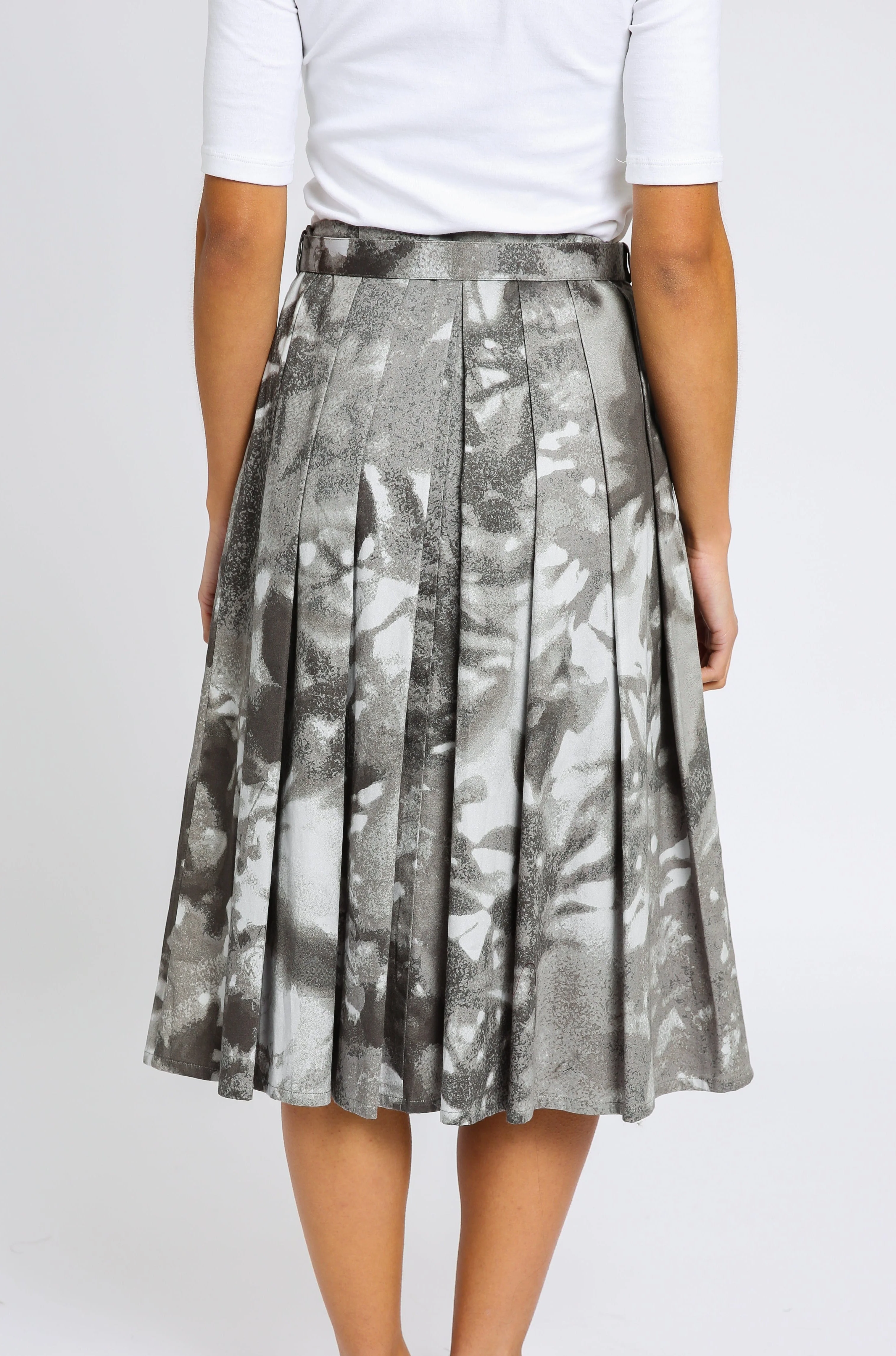 PACENTRO PLEATED SKIRT IN COTTON STRETCH CHARCOAL DREAM - Image 3