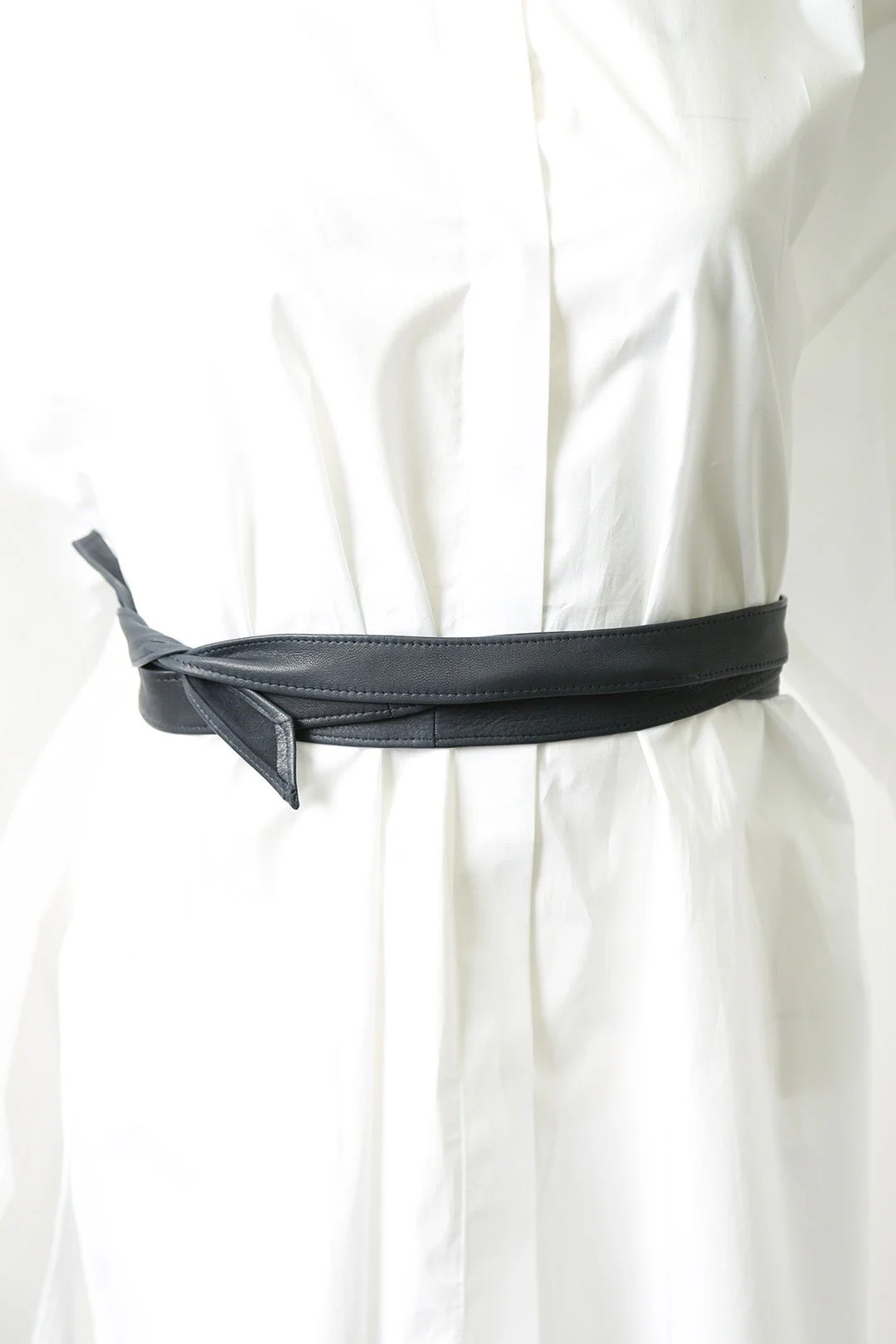 NIA NARROW TIE BELT IN FINE ITALIAN LEATHER - Image 3