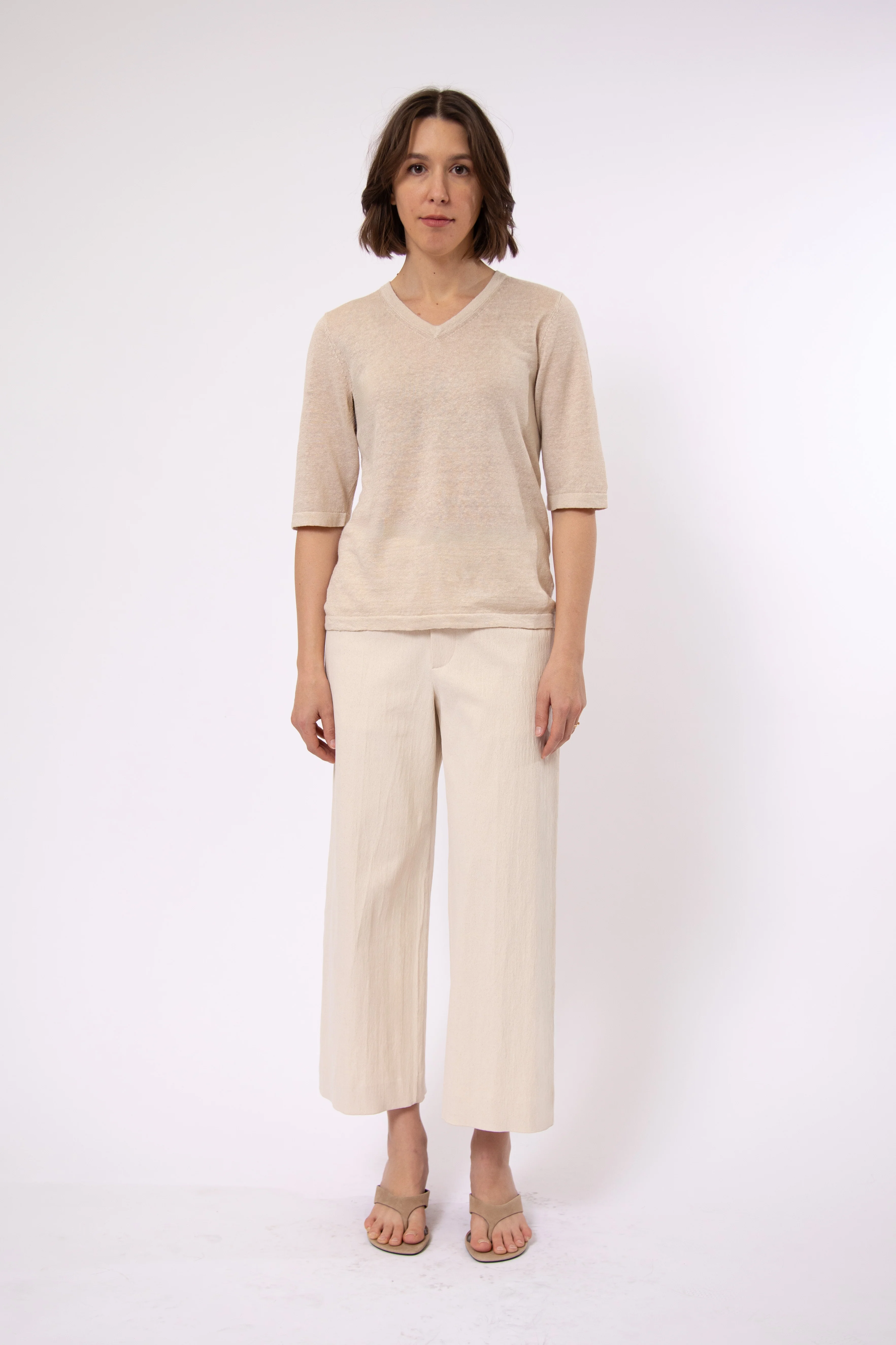 VERO V-NECK IN FINE GAUGE ITALIAN LINEN KNIT - Image 11